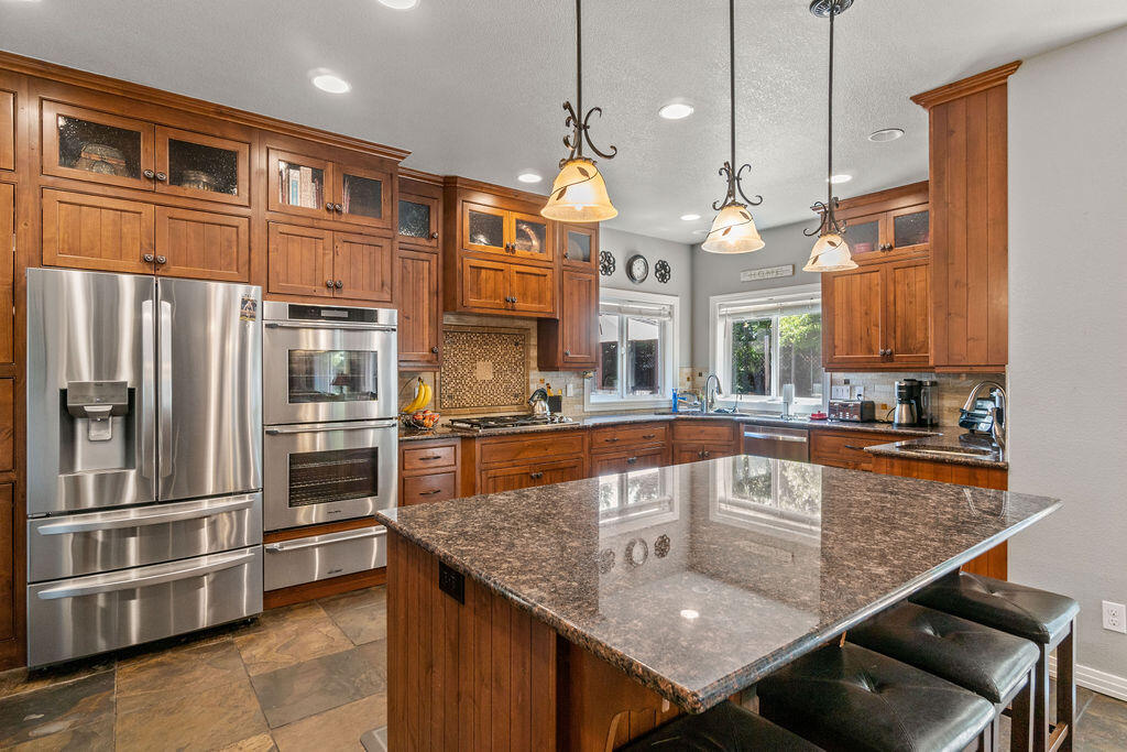 61135 Bonny Bridge