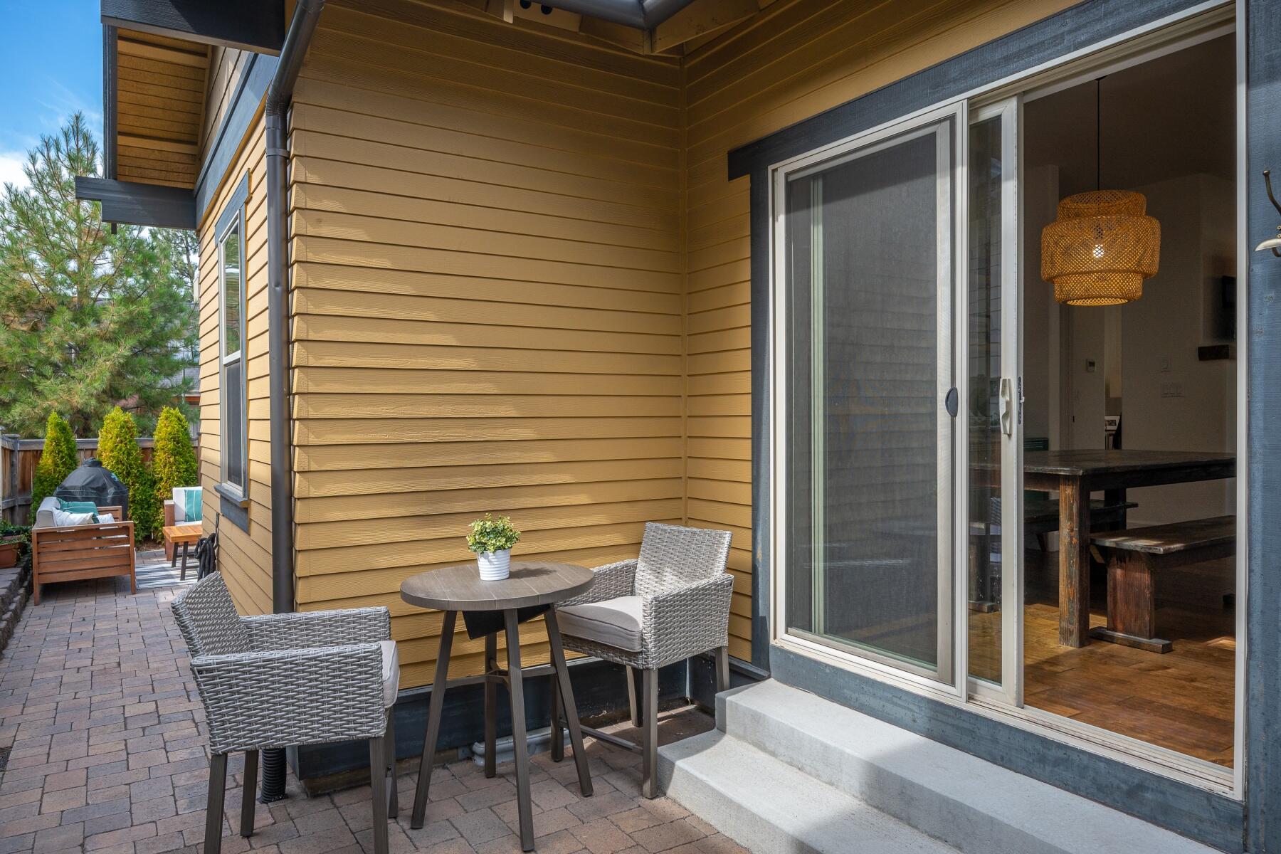 2124 NW High Lakes Loop