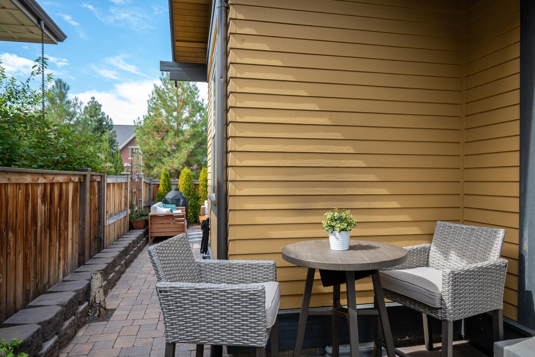 2124 NW High Lakes Loop