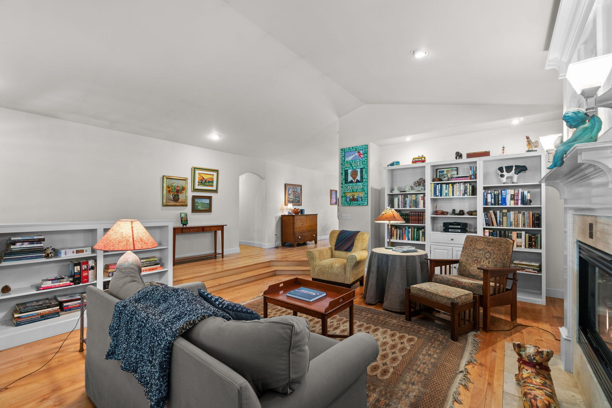 2915 NE Yellow Ribbon Drive