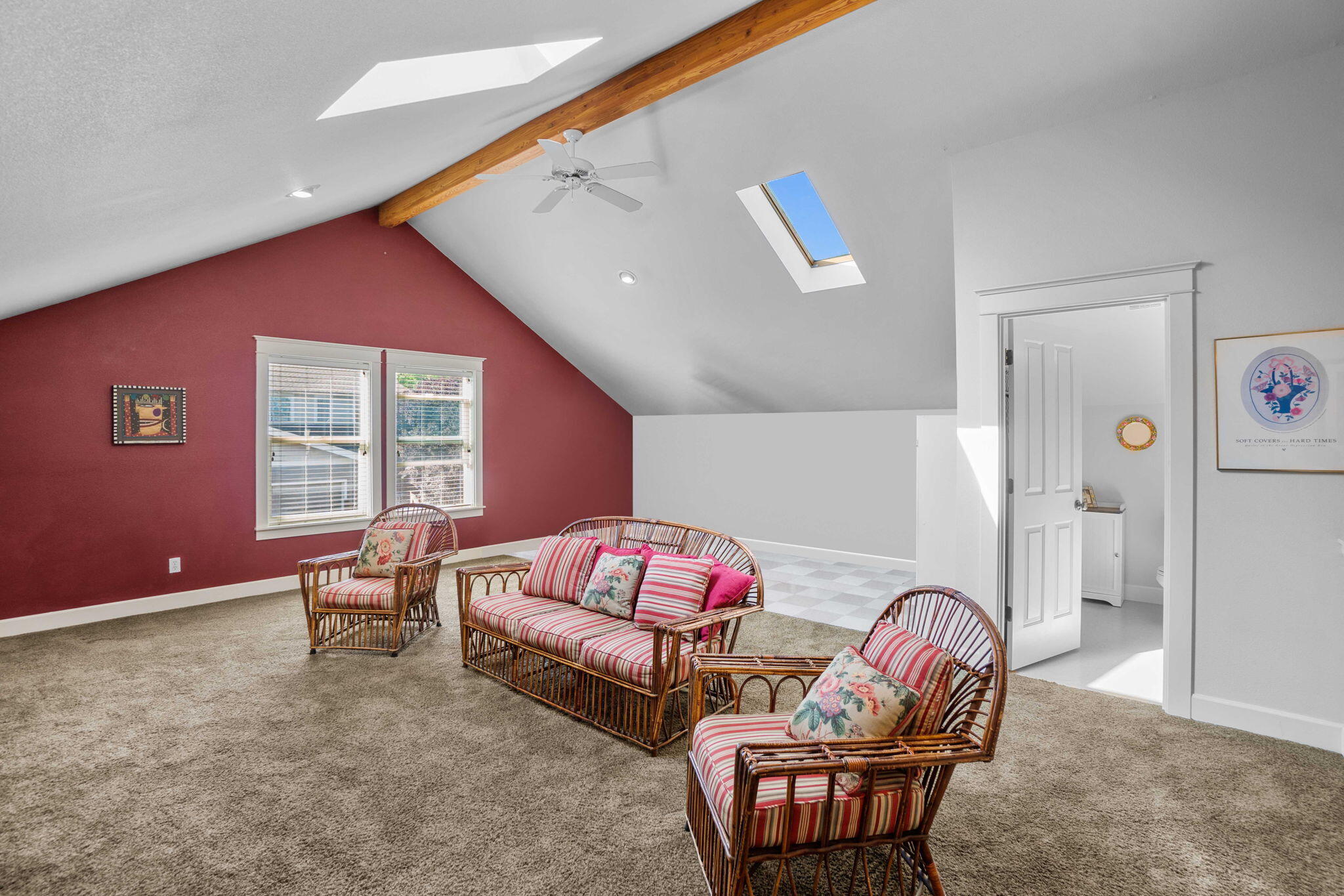 2915 NE Yellow Ribbon Drive