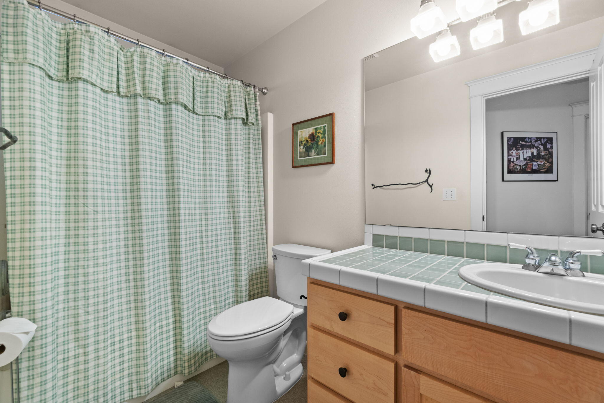 2915 NE Yellow Ribbon Drive