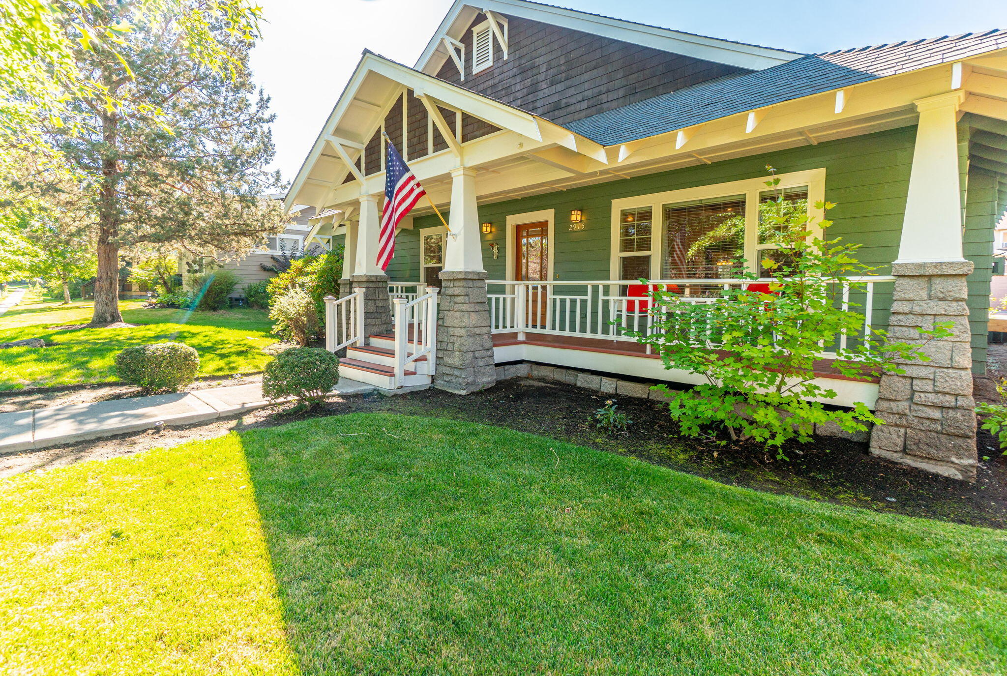 2915 NE Yellow Ribbon Drive