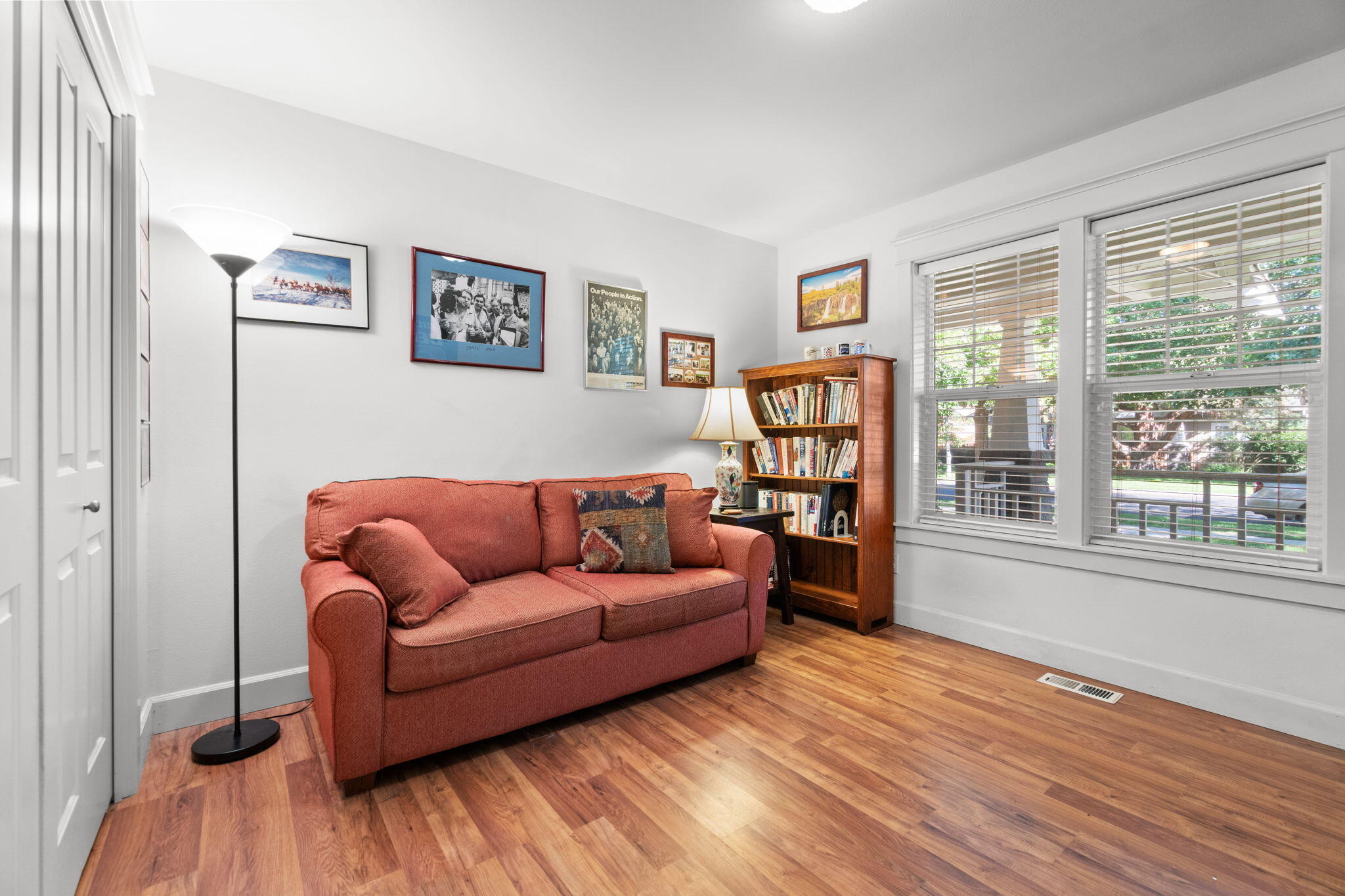 2915 NE Yellow Ribbon Drive