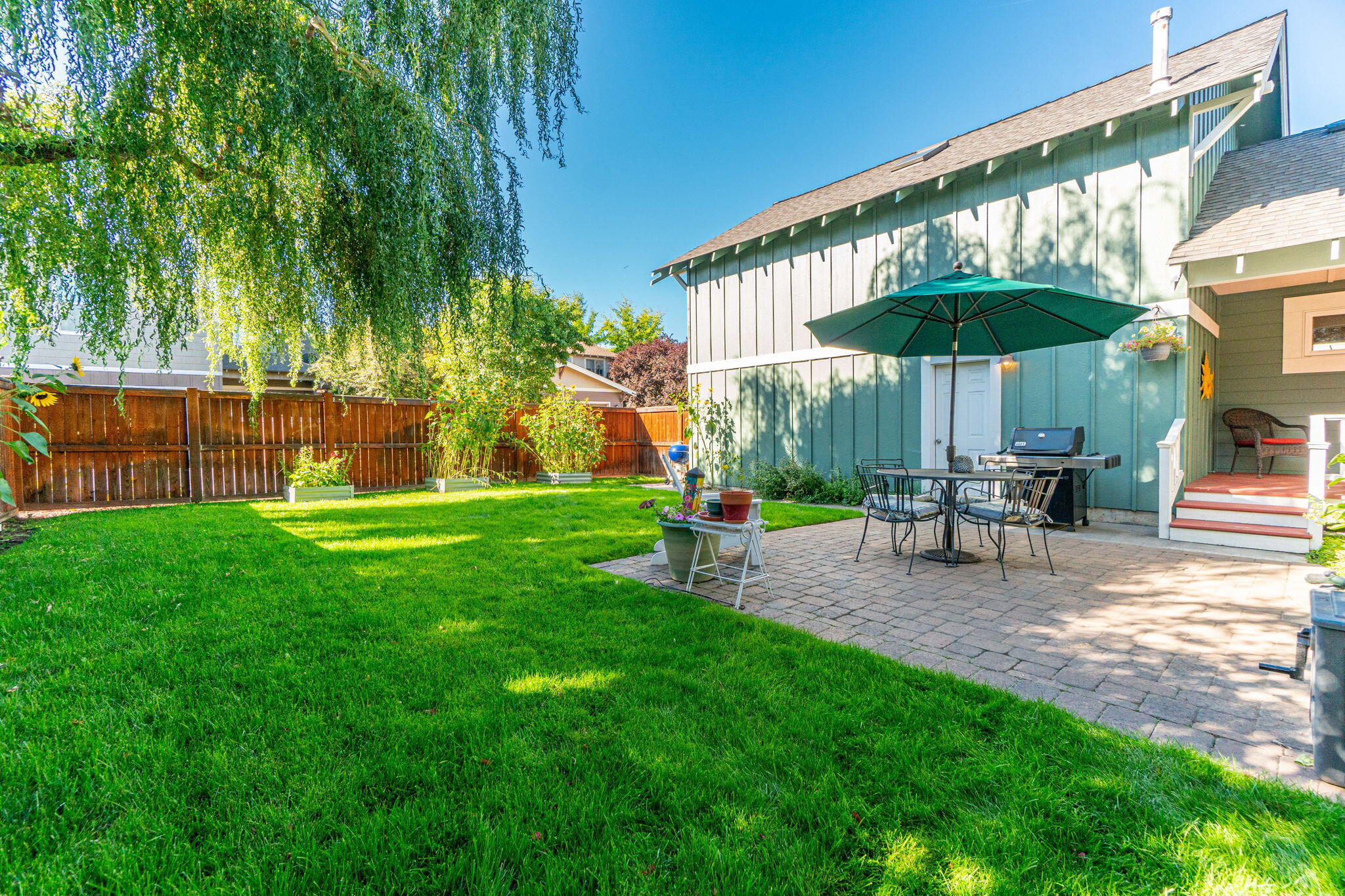 2915 NE Yellow Ribbon Drive