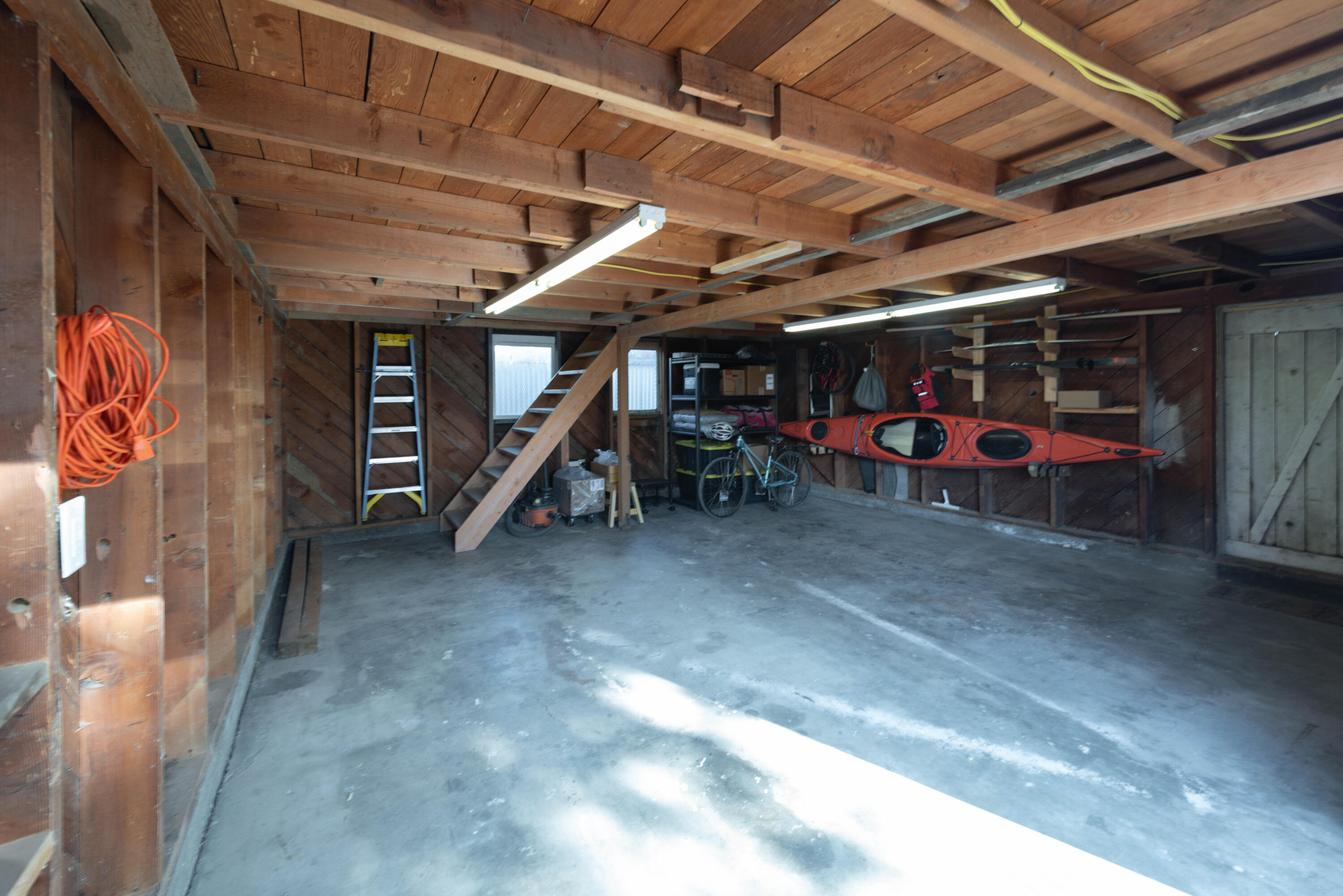 742 NE Quimby Avenue