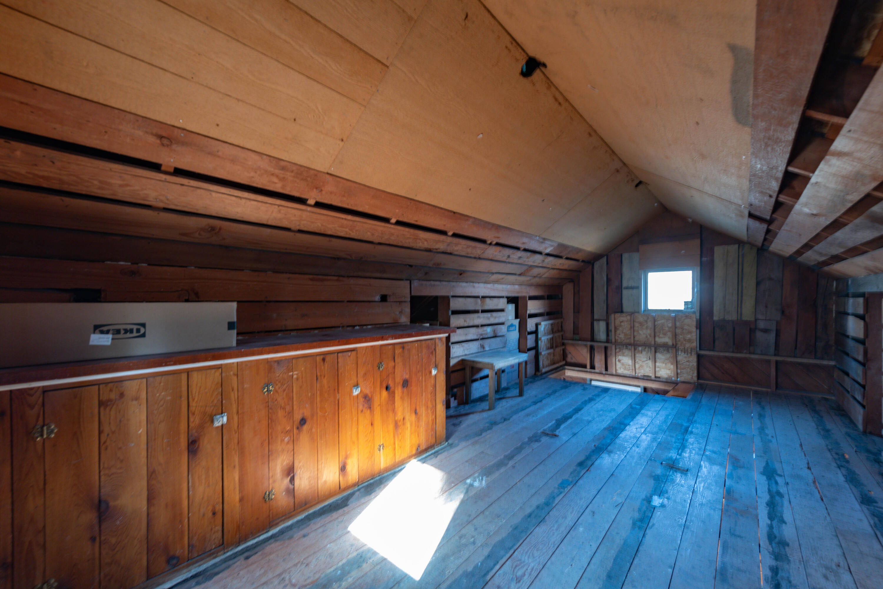 742 NE Quimby Avenue