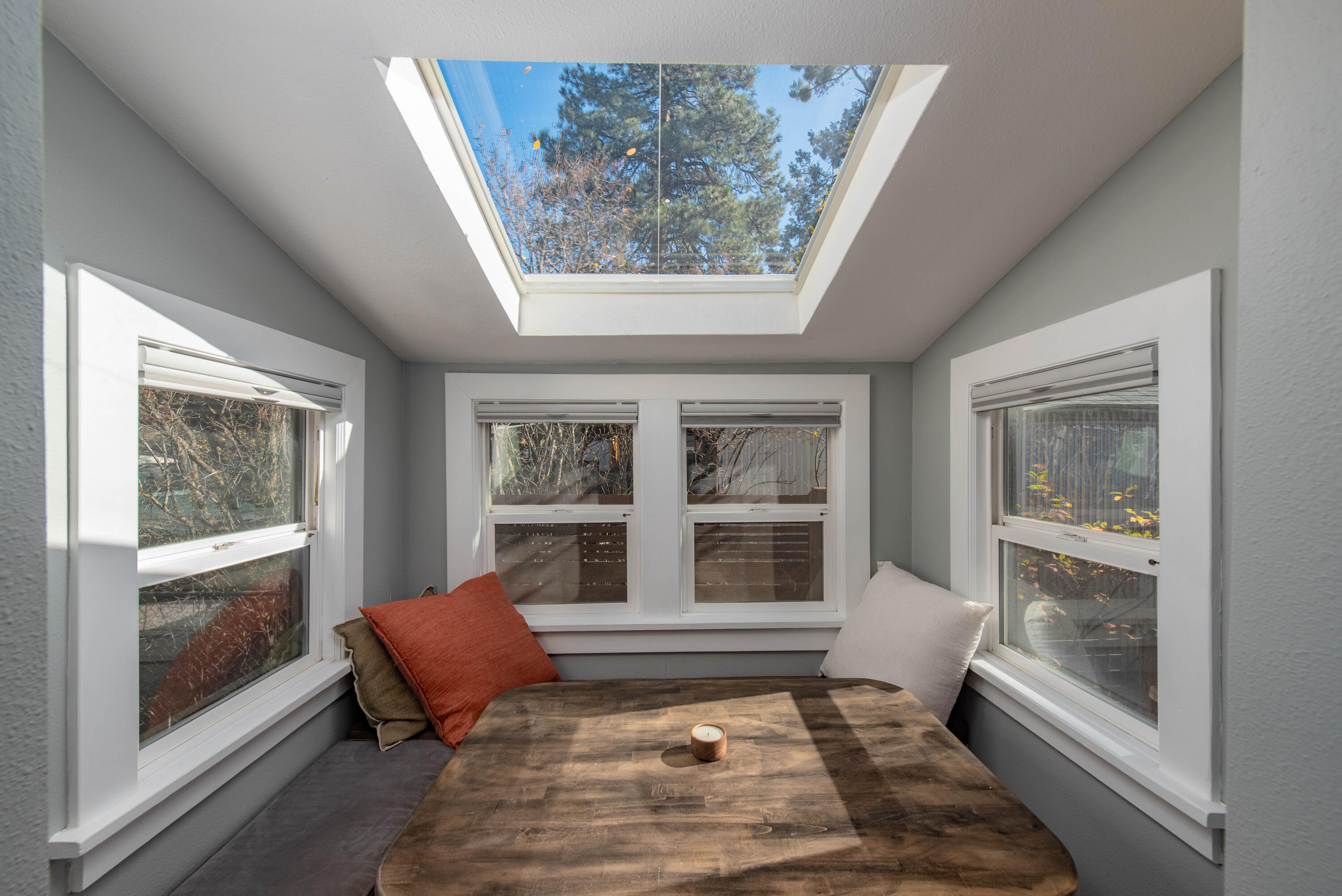 742 NE Quimby Avenue