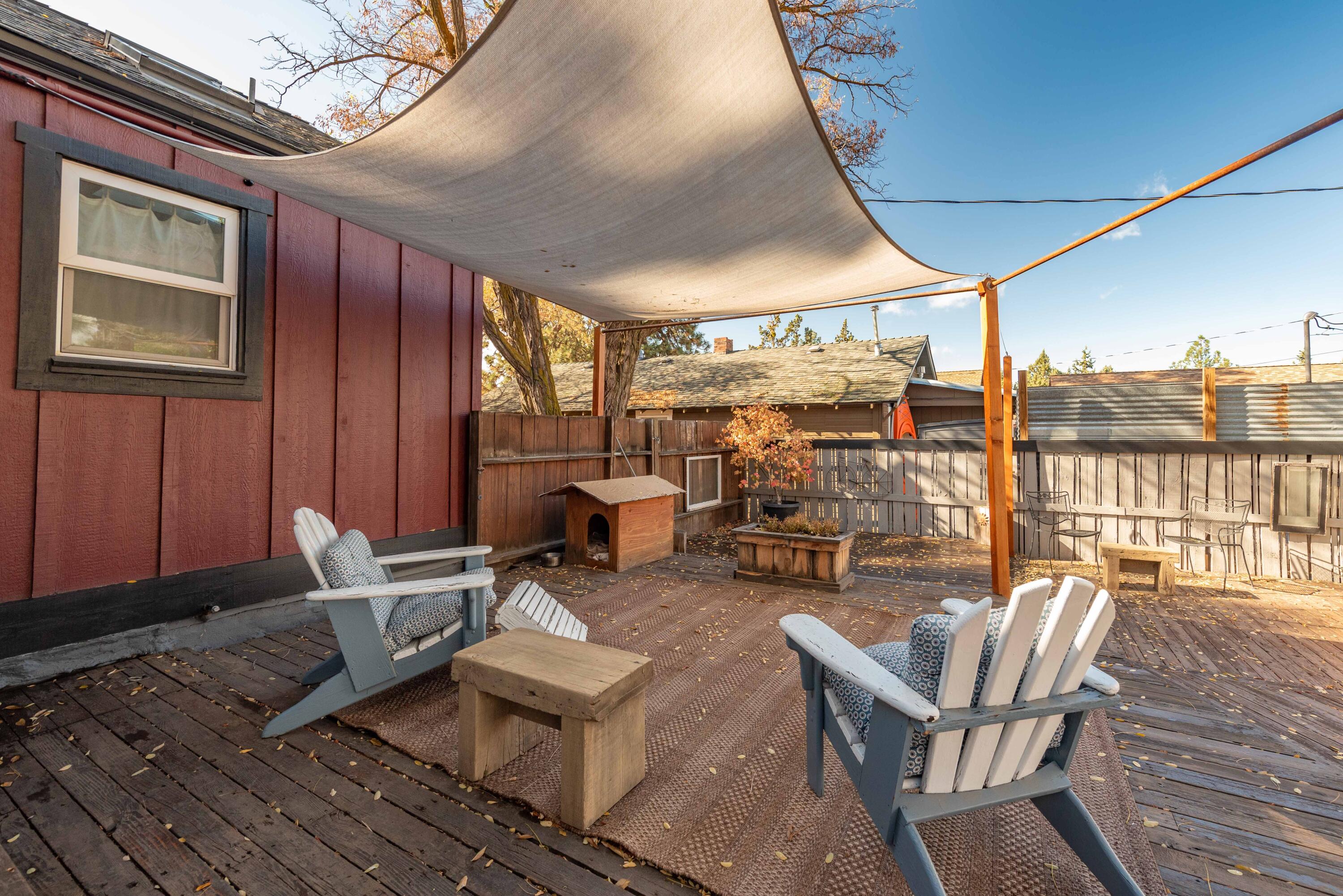 742 NE Quimby Avenue