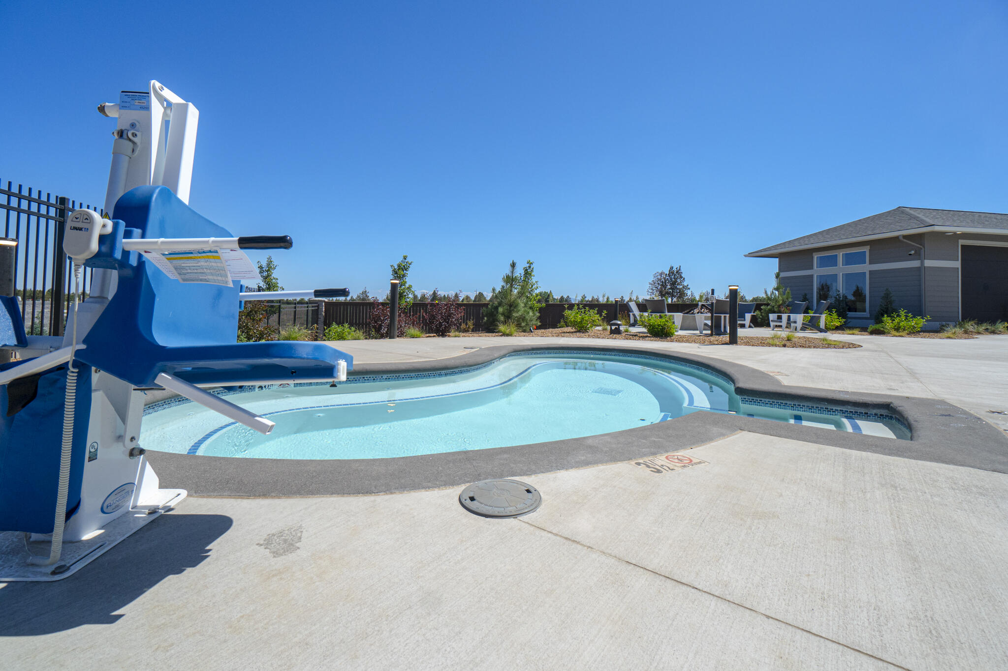 3014 NE Nipper Drive