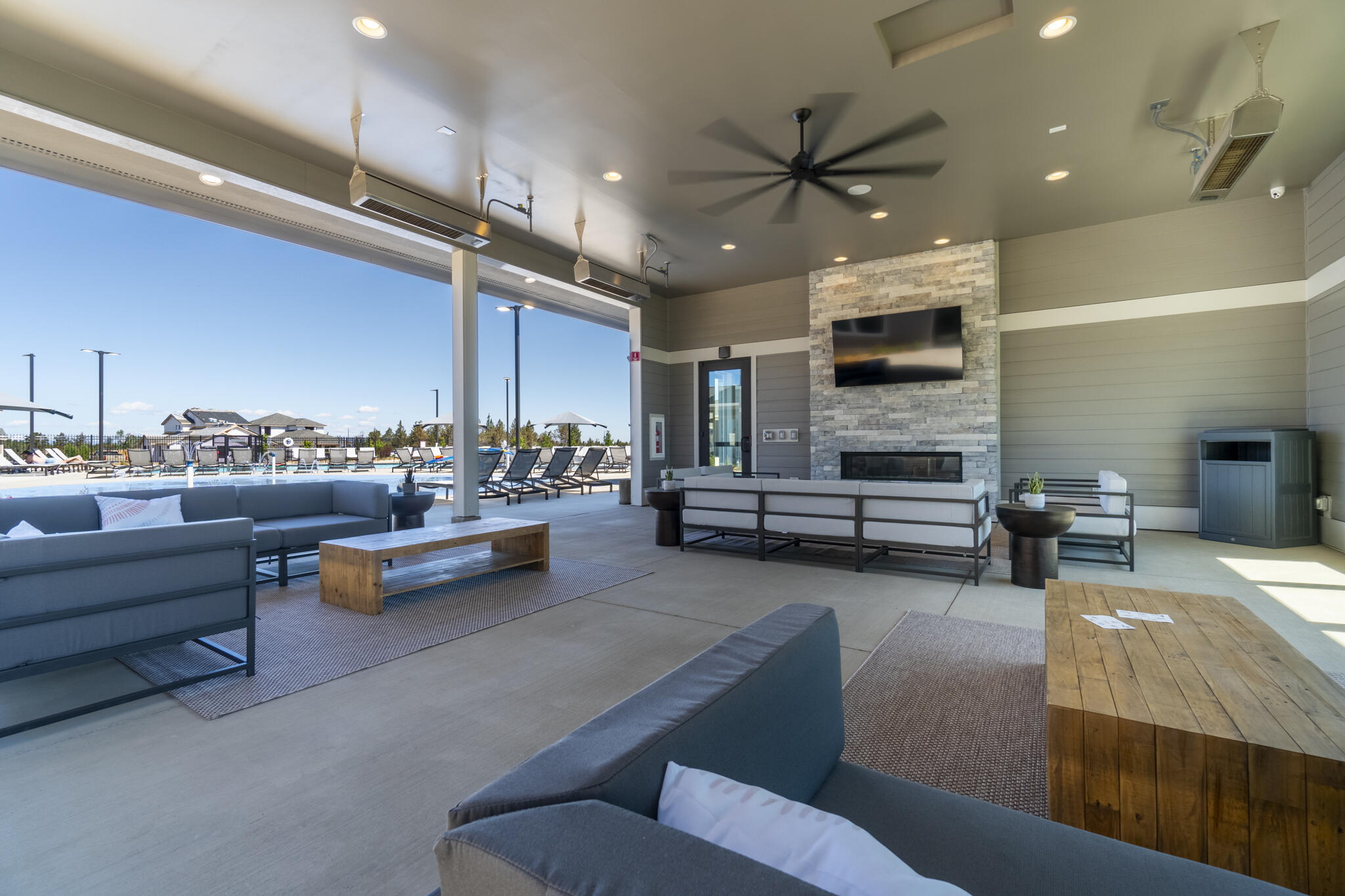 3014 NE Nipper Drive