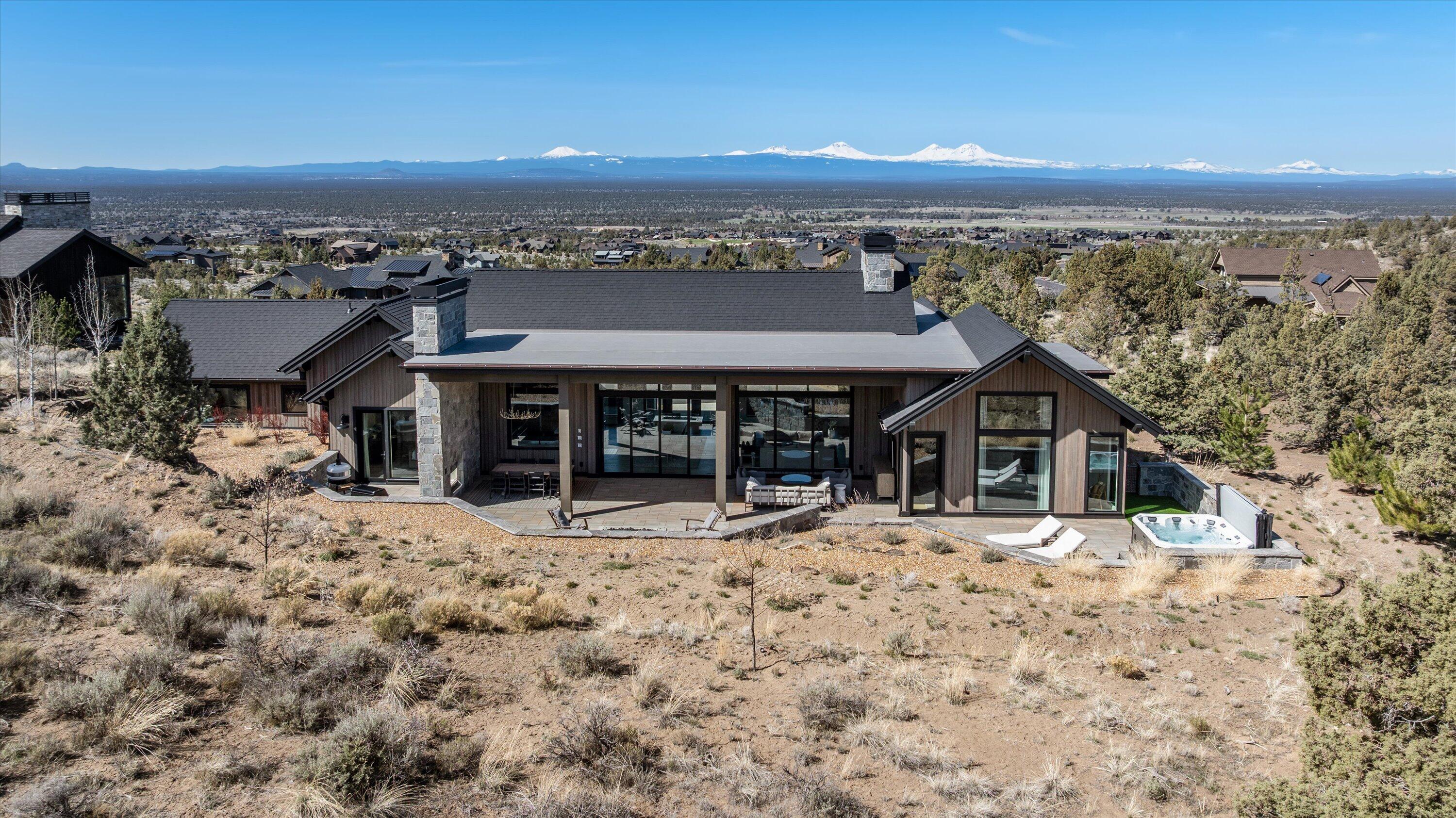 15202 S Hat Rock Loop