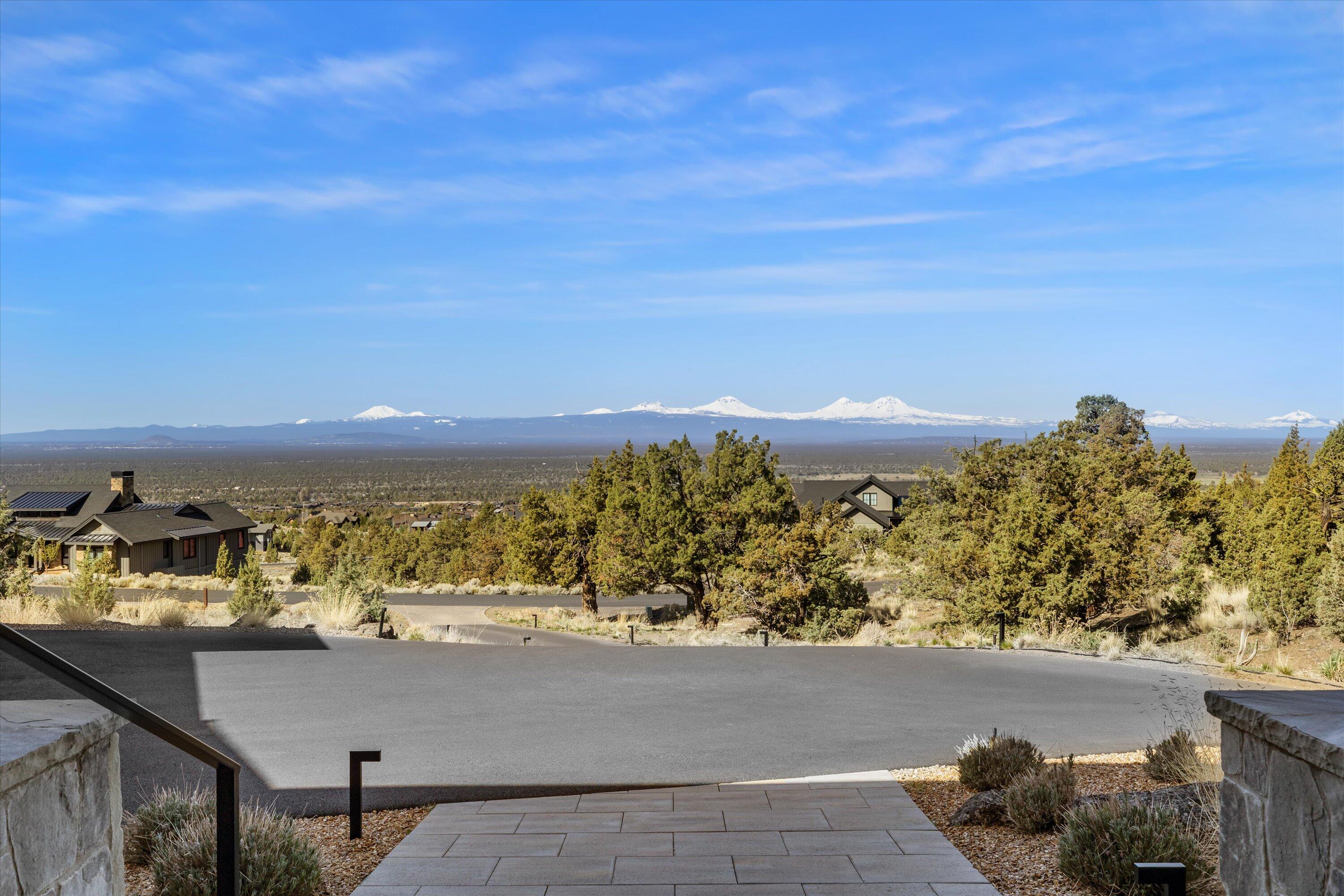 15202 S Hat Rock Loop