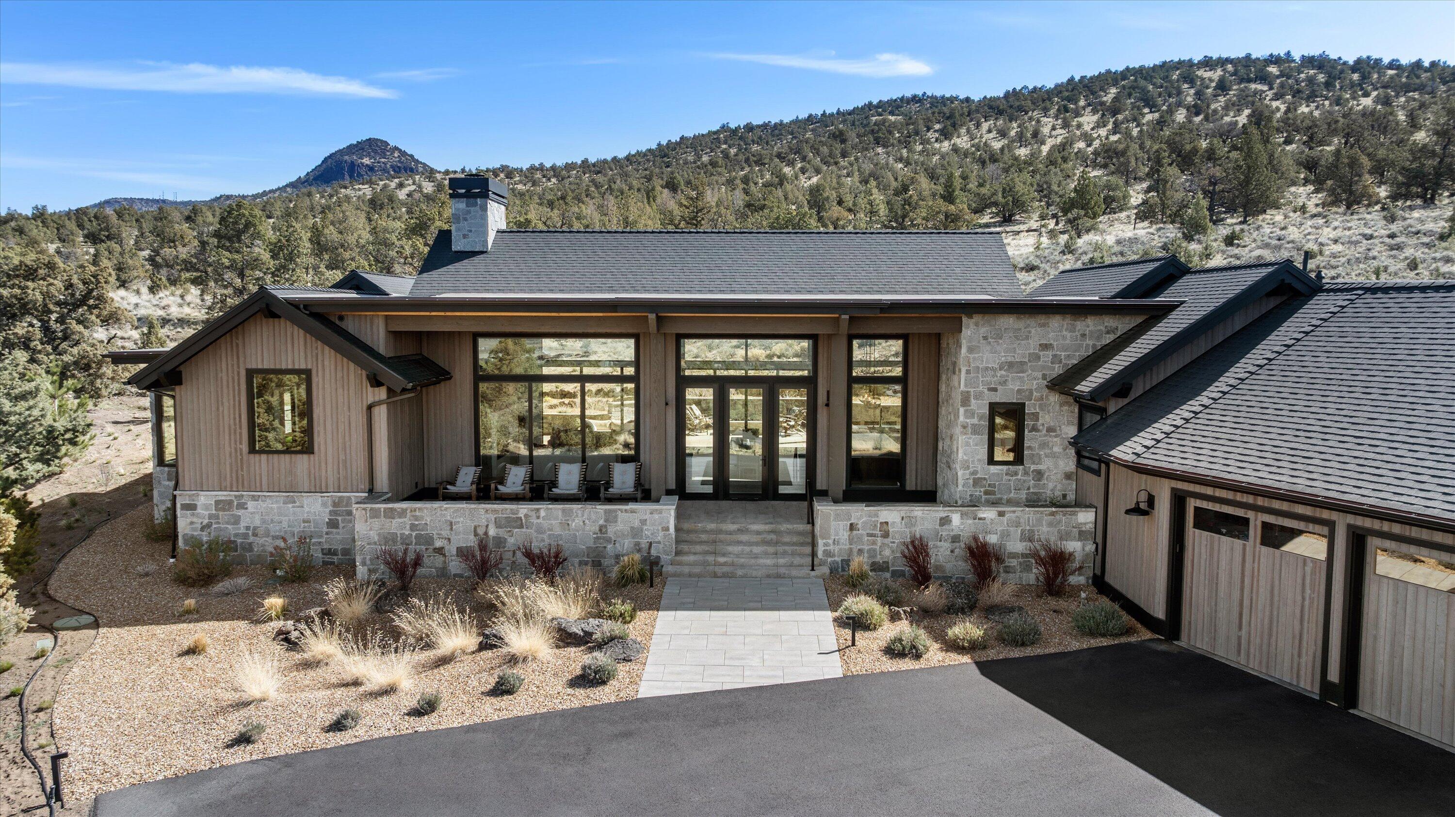 15202 S Hat Rock Loop