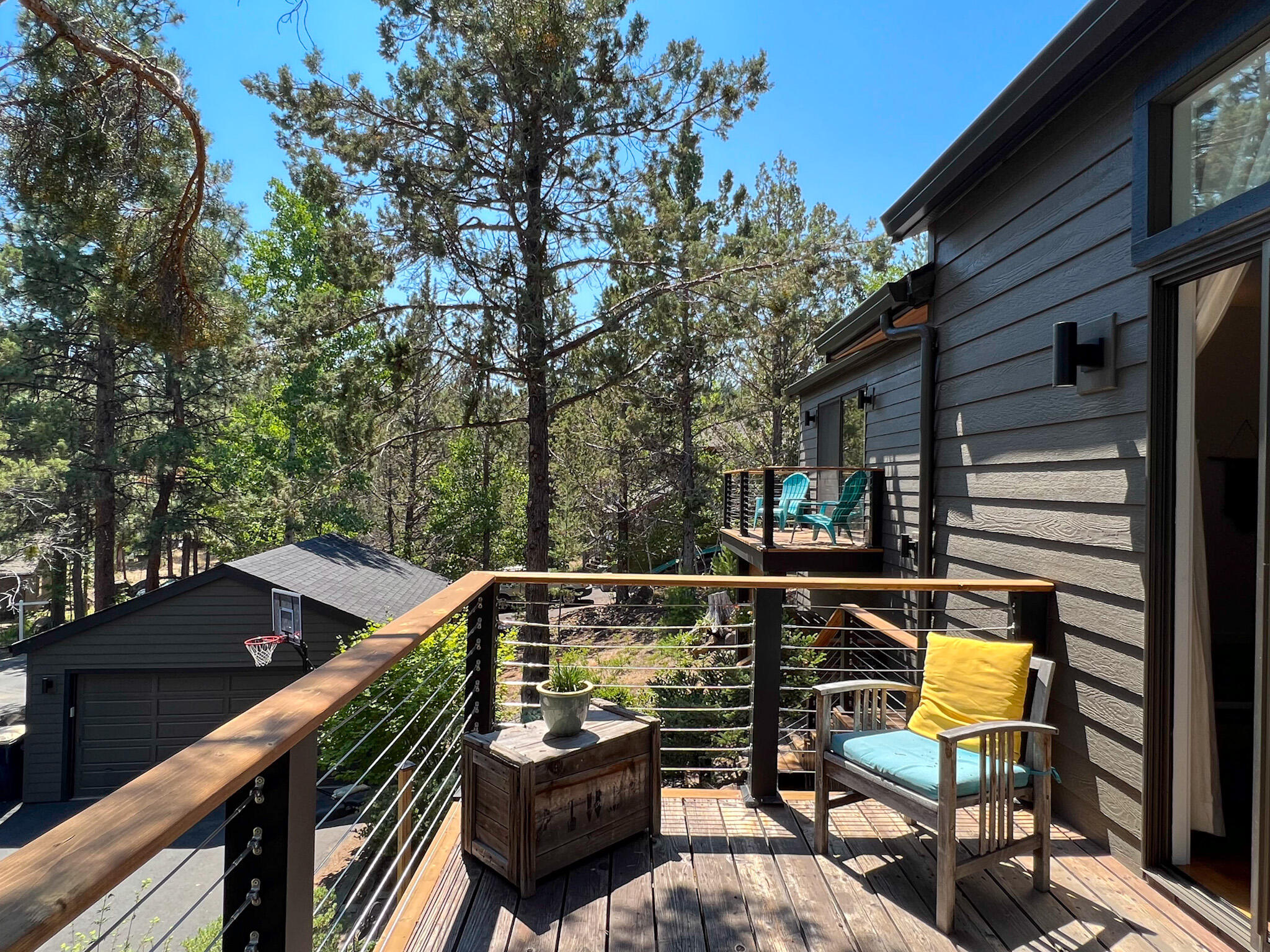 636 NW Silver Buckle Road