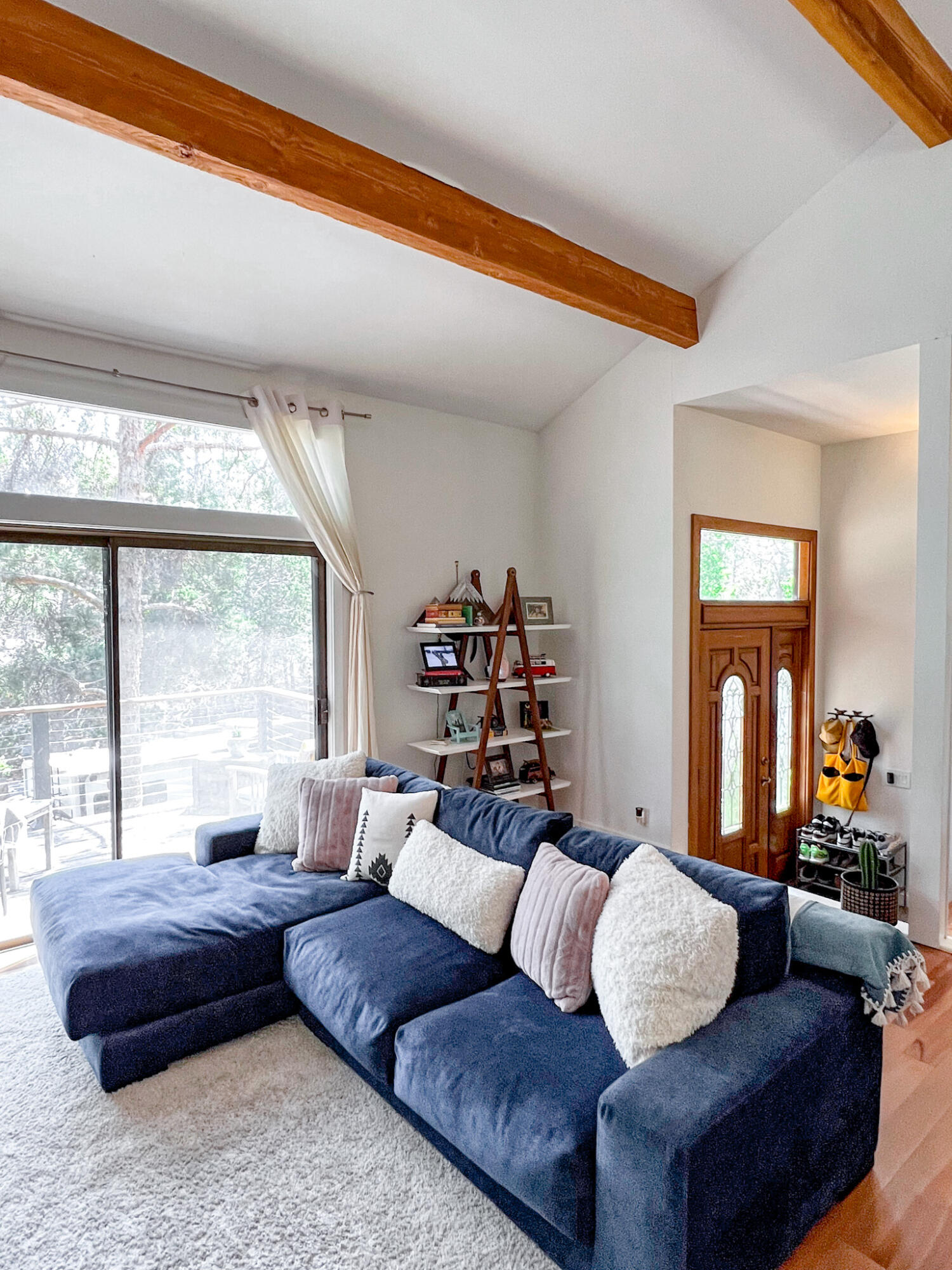 636 NW Silver Buckle Road