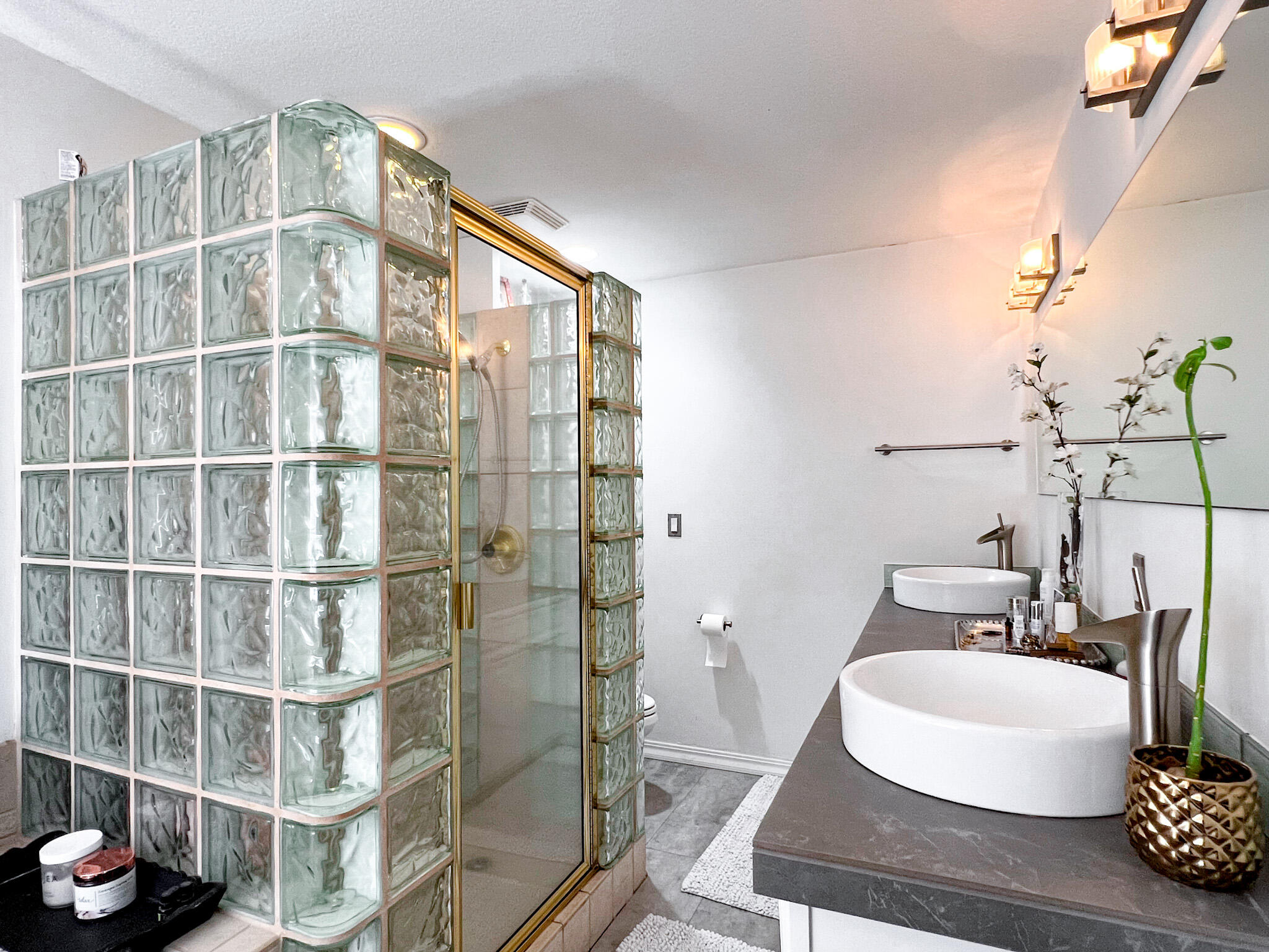 636 NW Silver Buckle Road