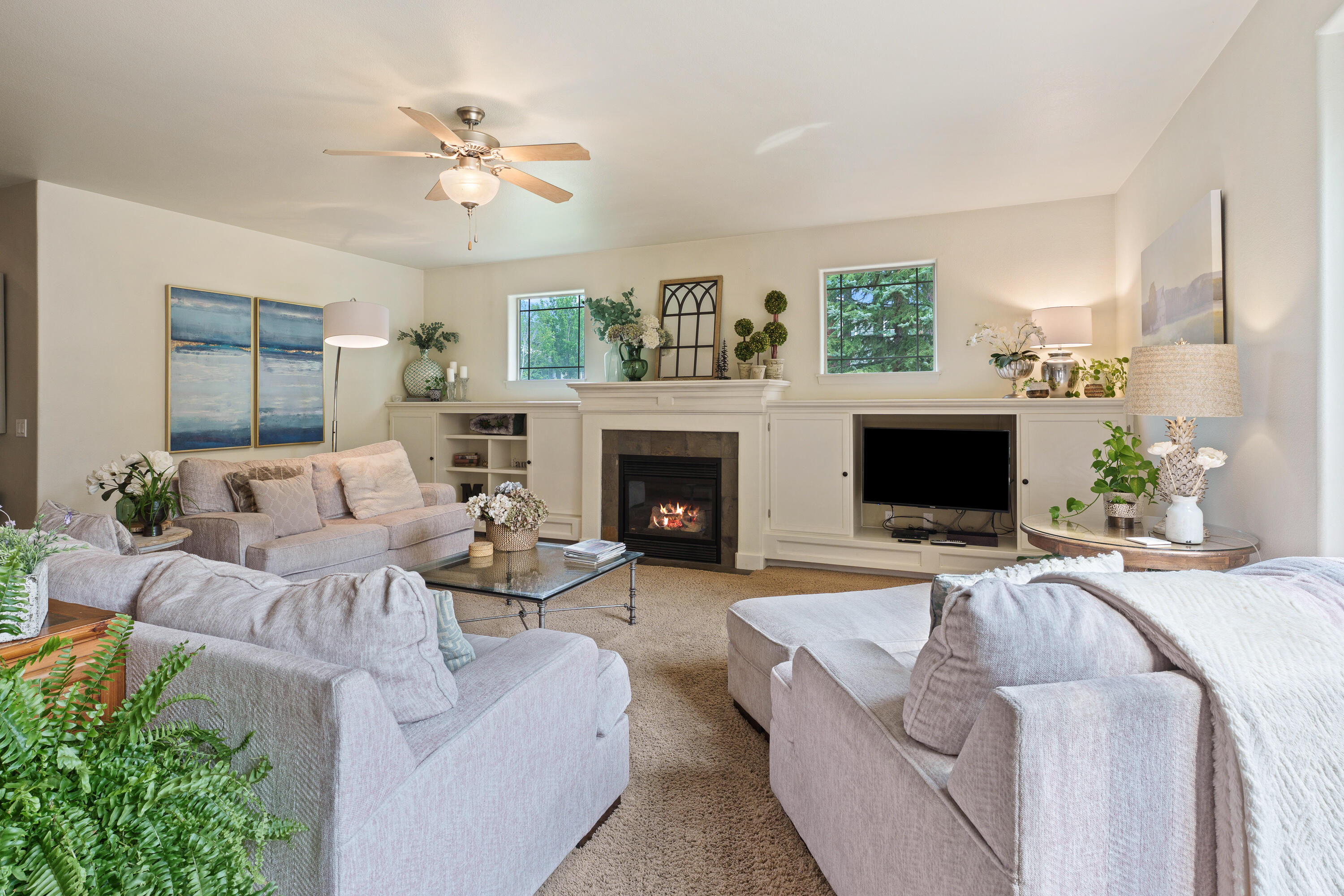 137 NW Outlook Vista Drive