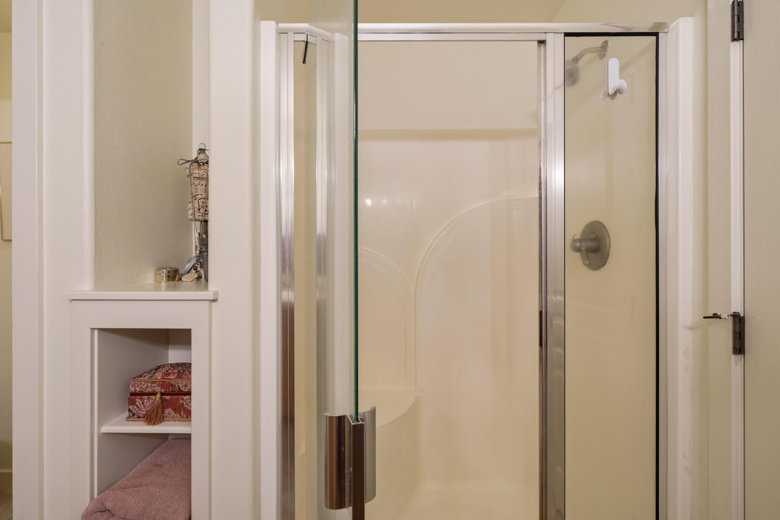 137 NW Outlook Vista Drive