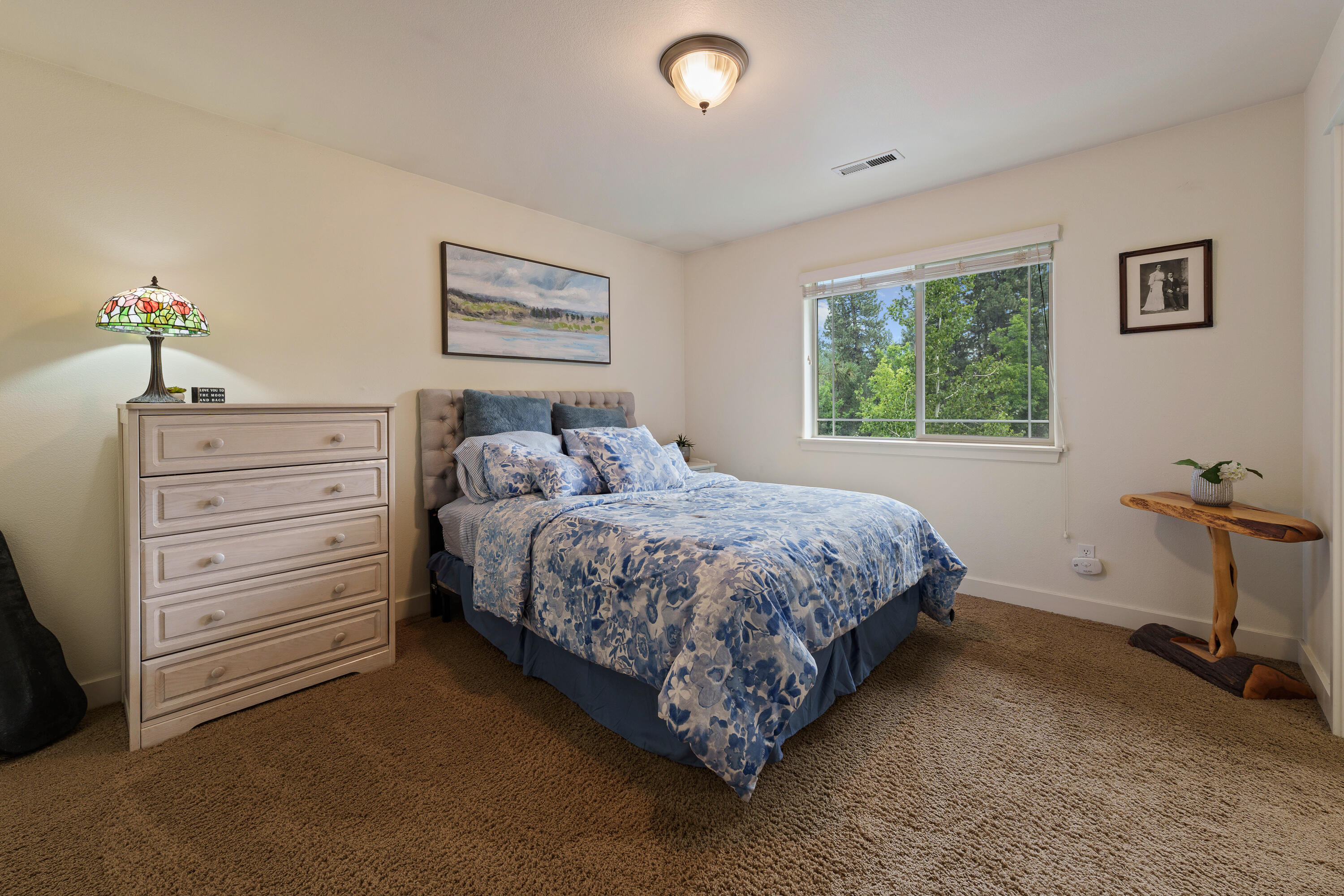 137 NW Outlook Vista Drive