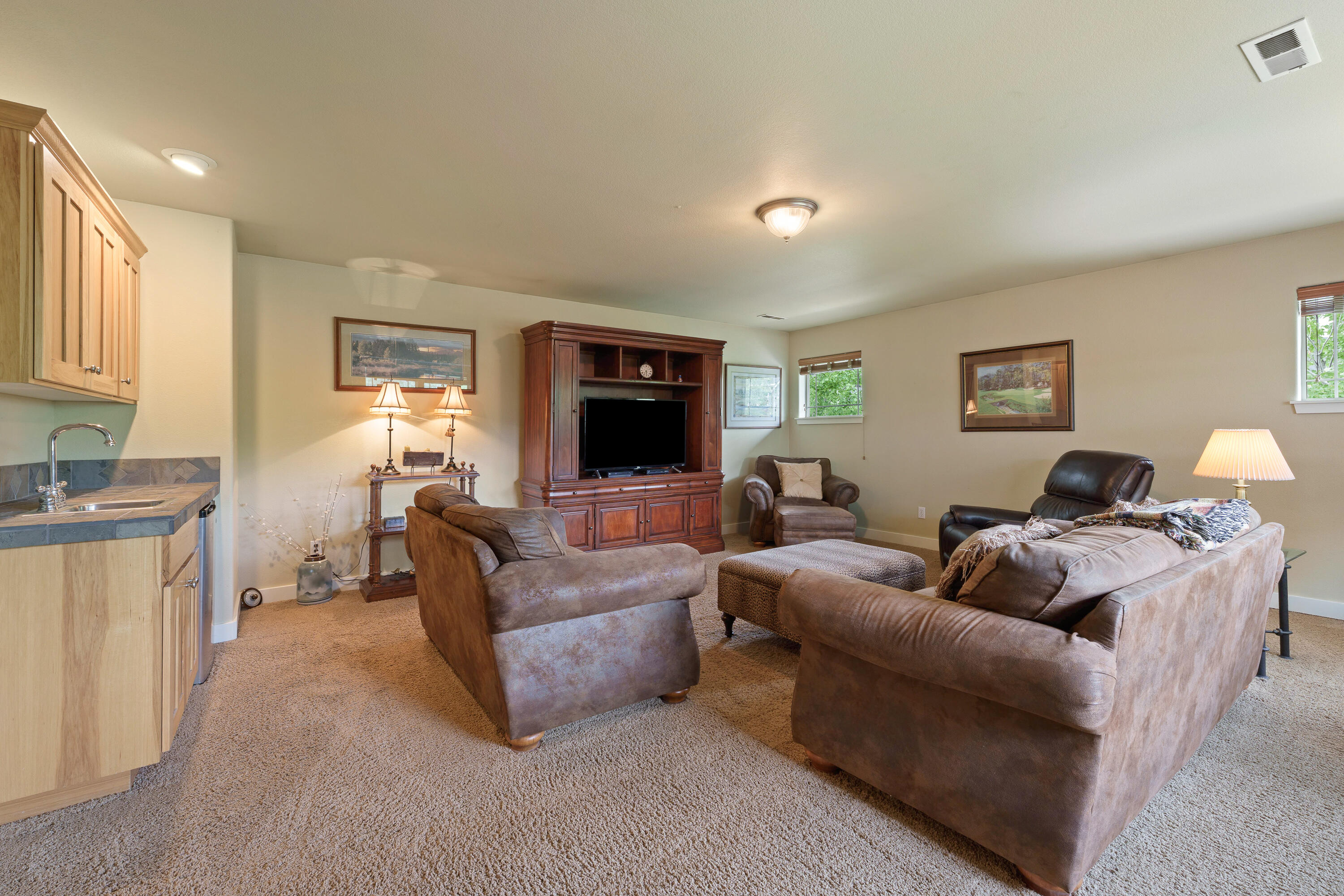 137 NW Outlook Vista Drive