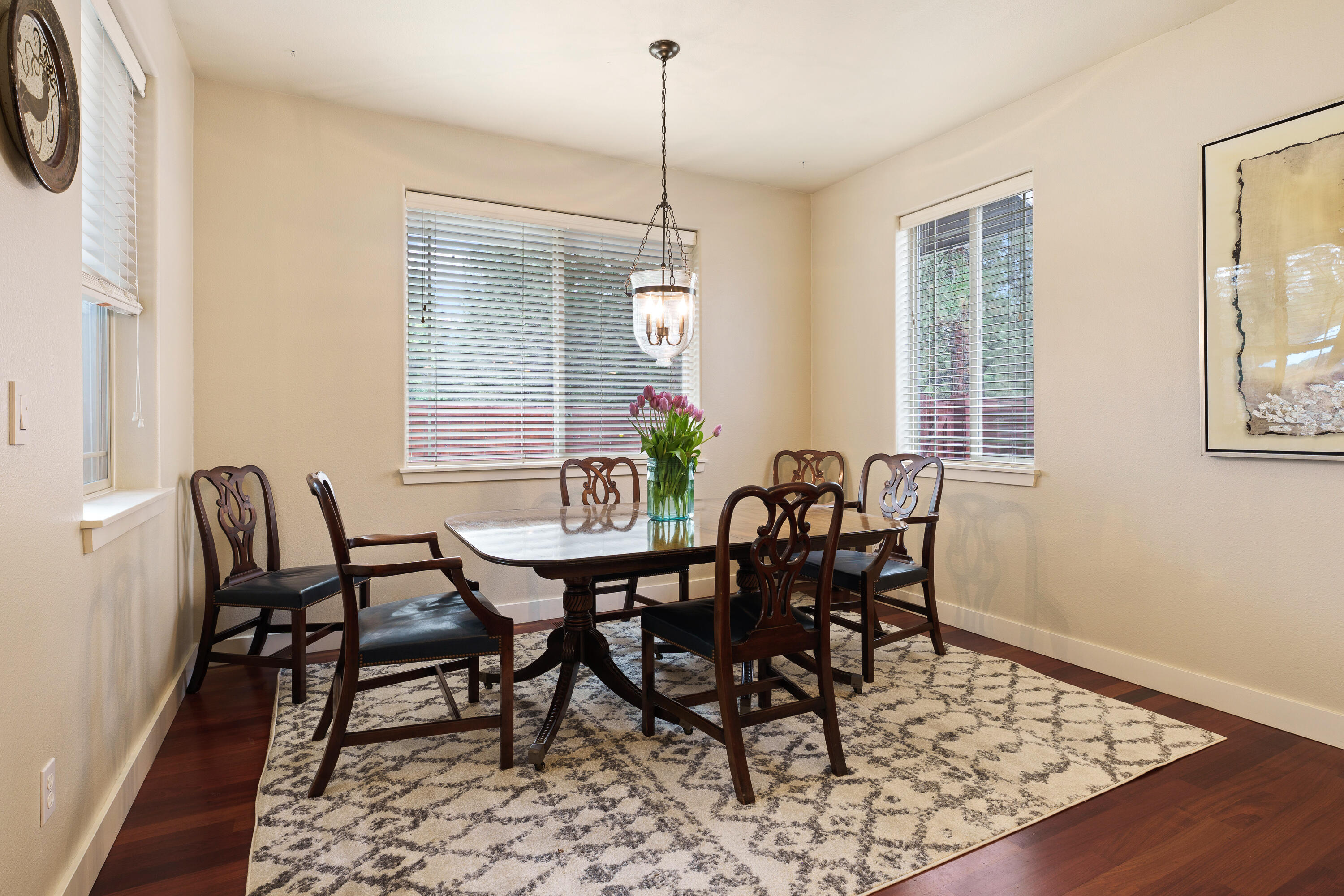 137 NW Outlook Vista Drive