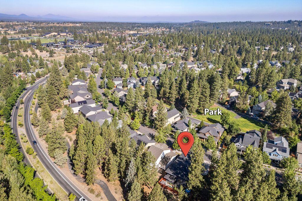 137 NW Outlook Vista Drive