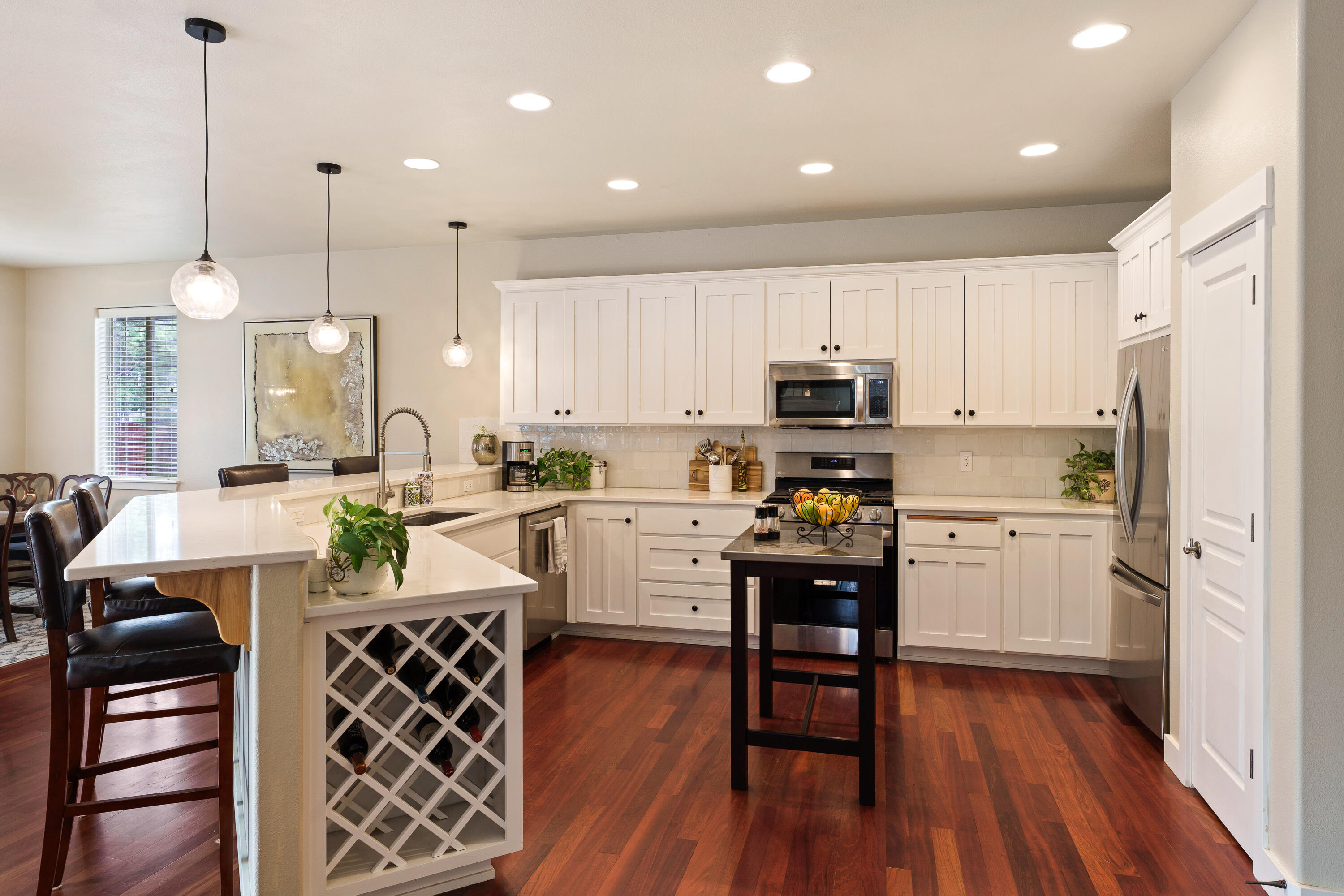 137 NW Outlook Vista Drive