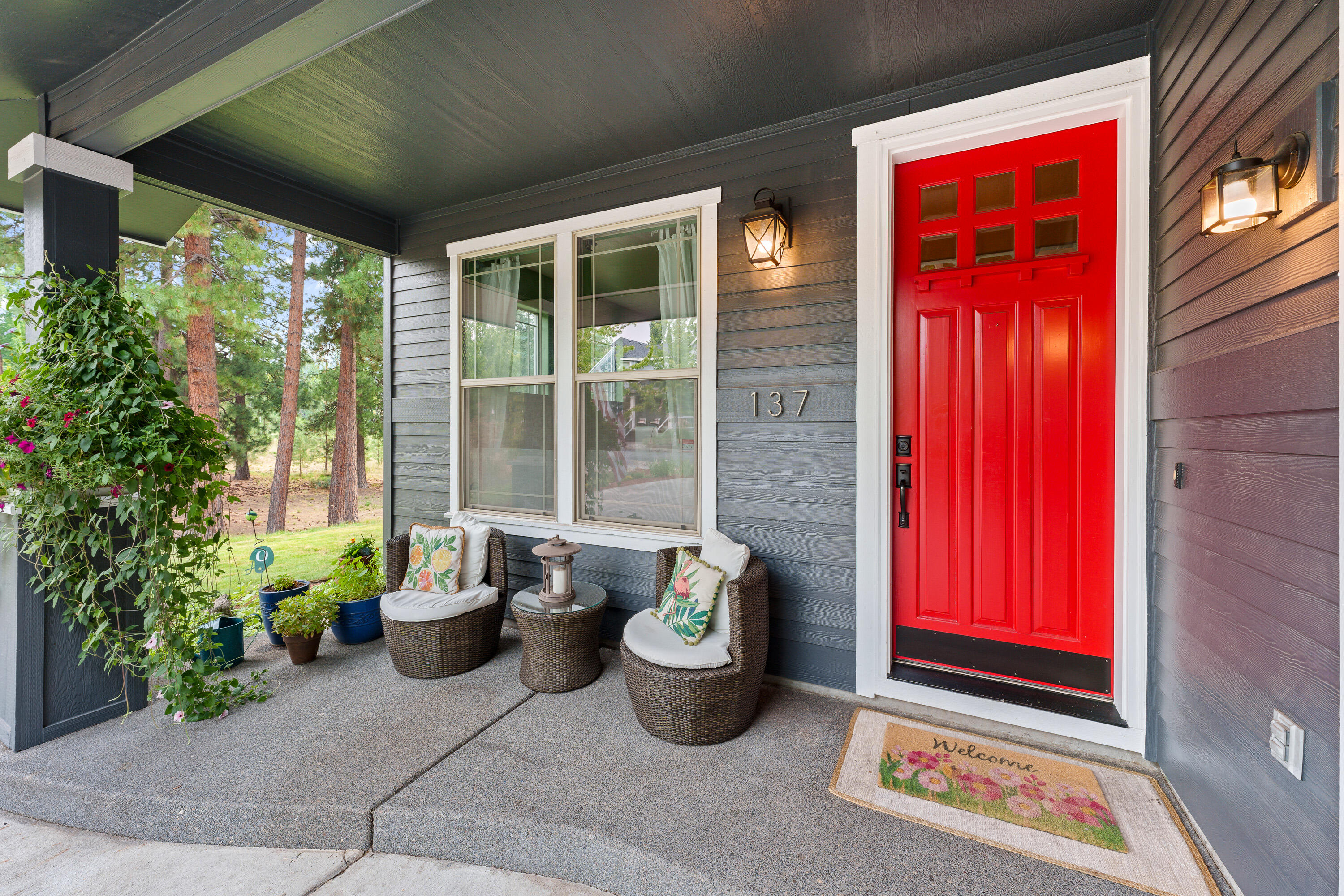 137 NW Outlook Vista Drive