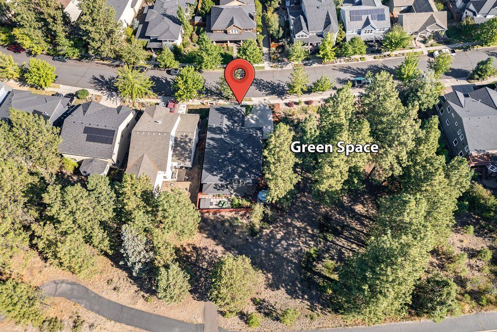 137 NW Outlook Vista Drive