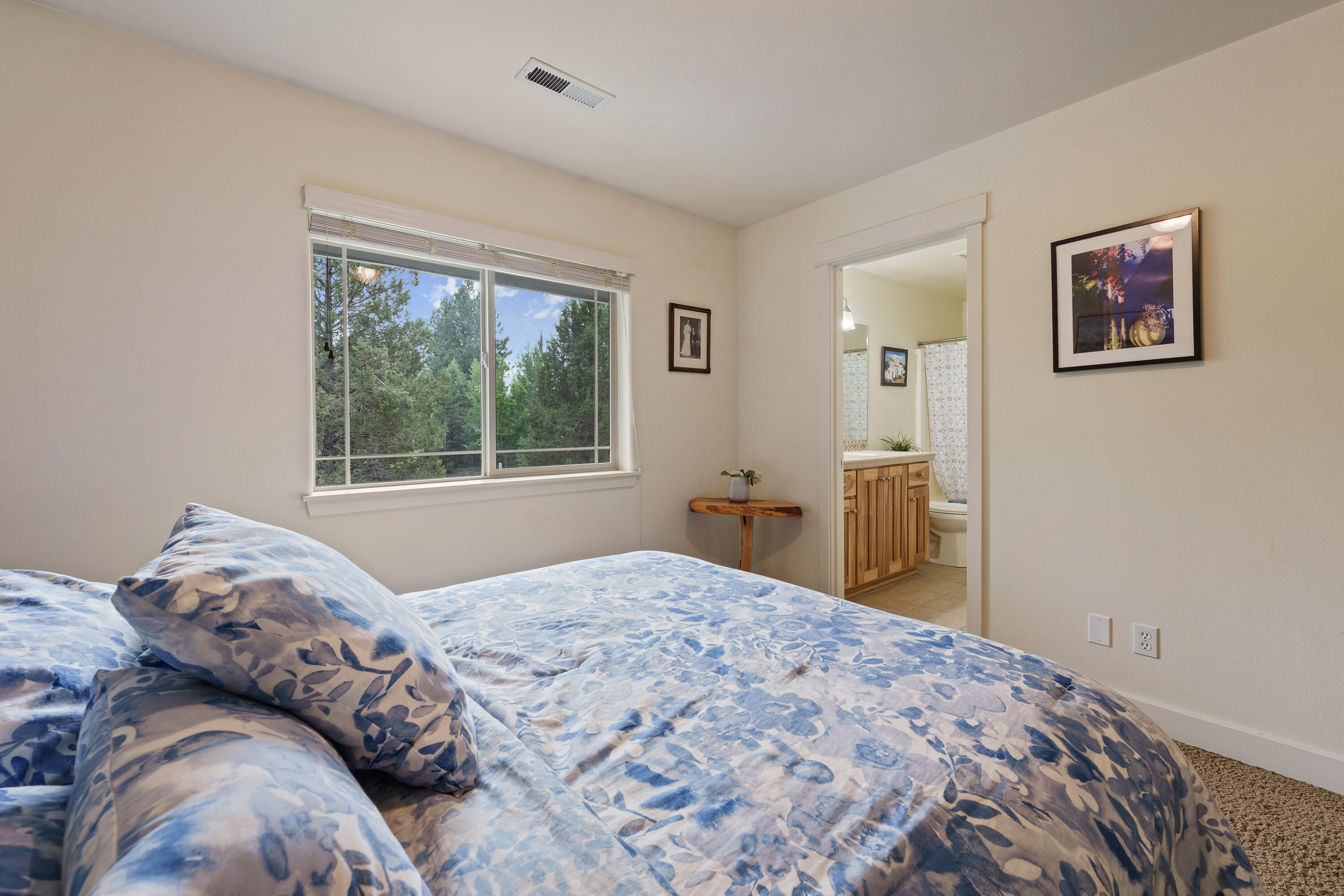 137 NW Outlook Vista Drive