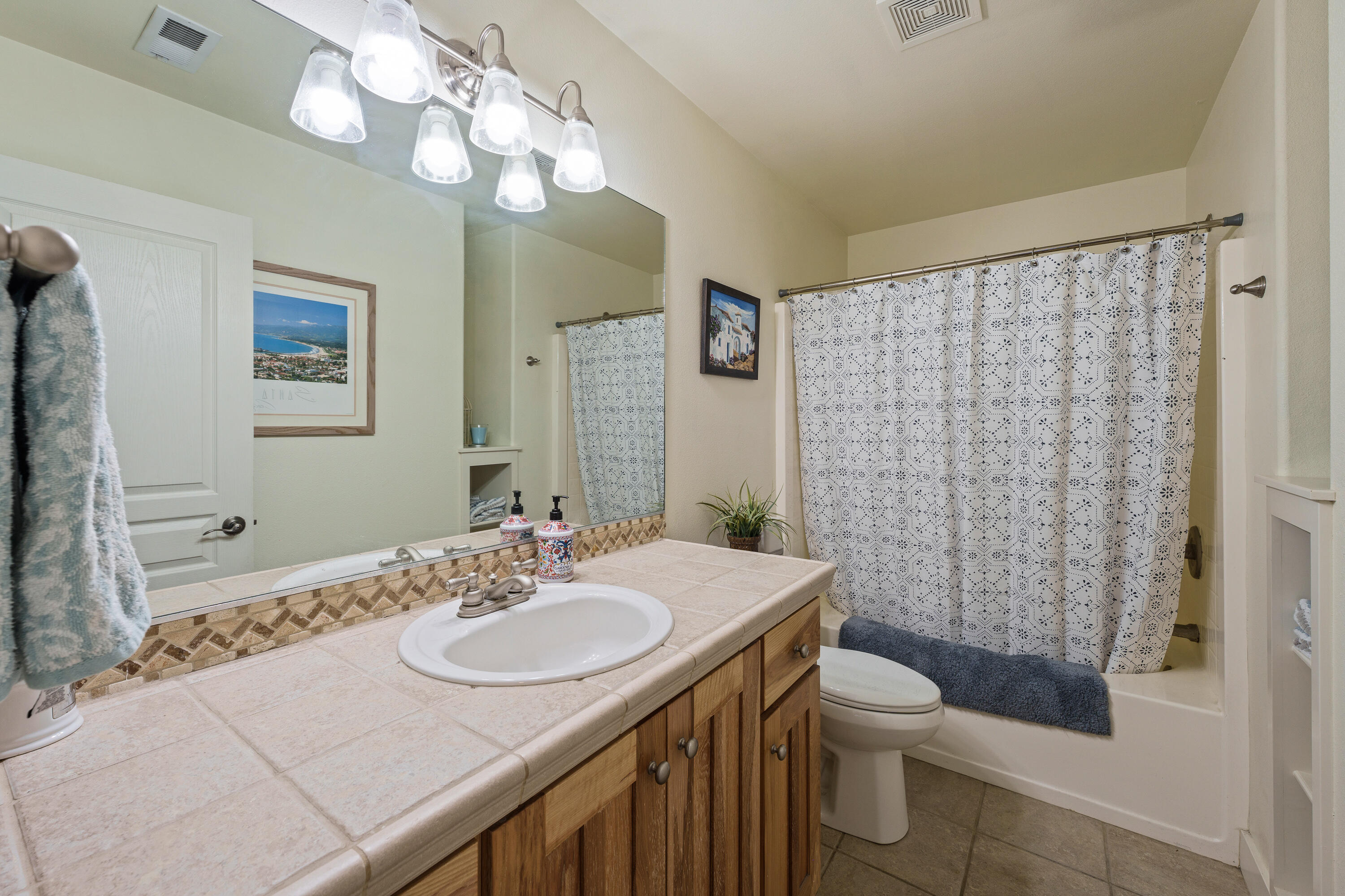 137 NW Outlook Vista Drive