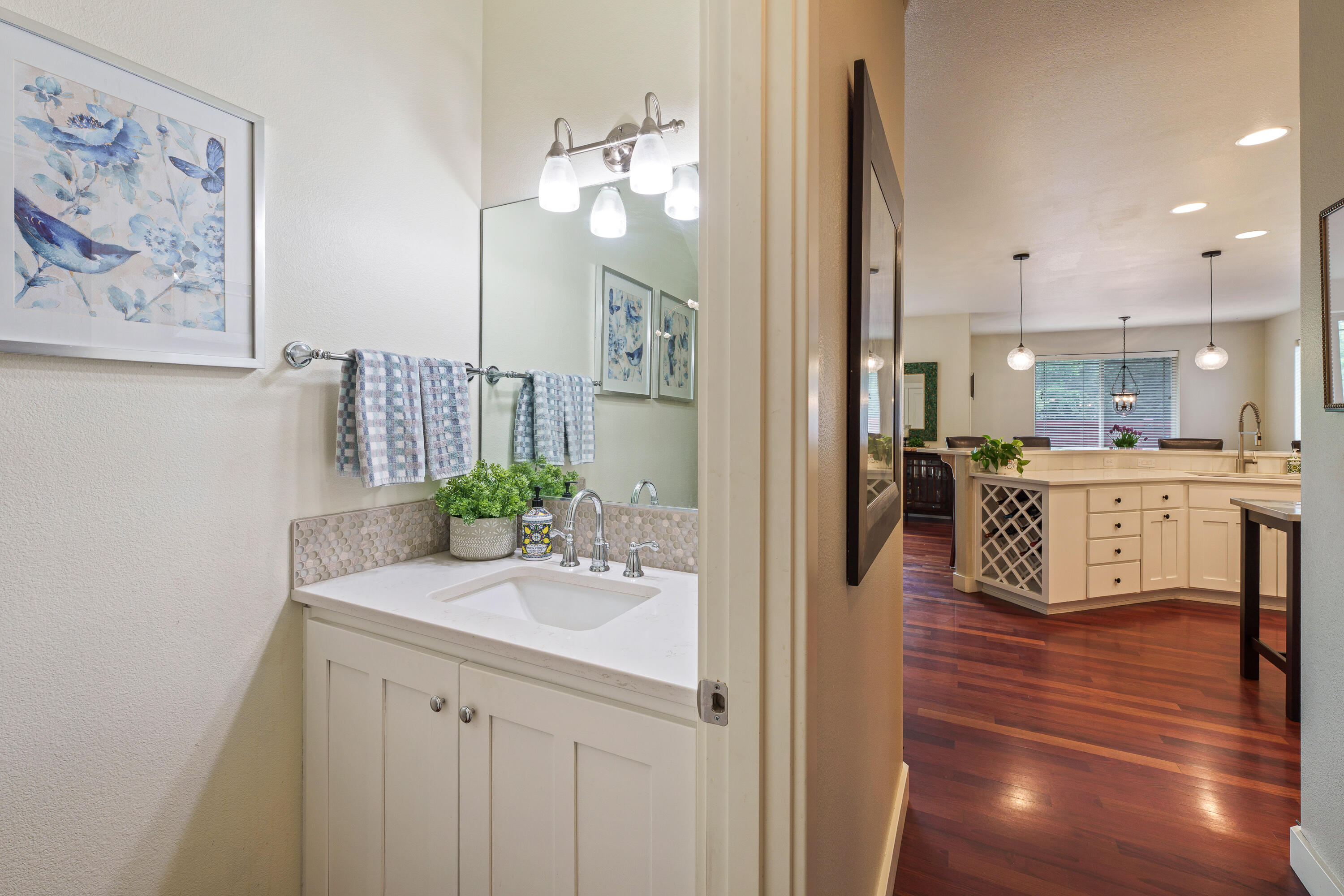 137 NW Outlook Vista Drive