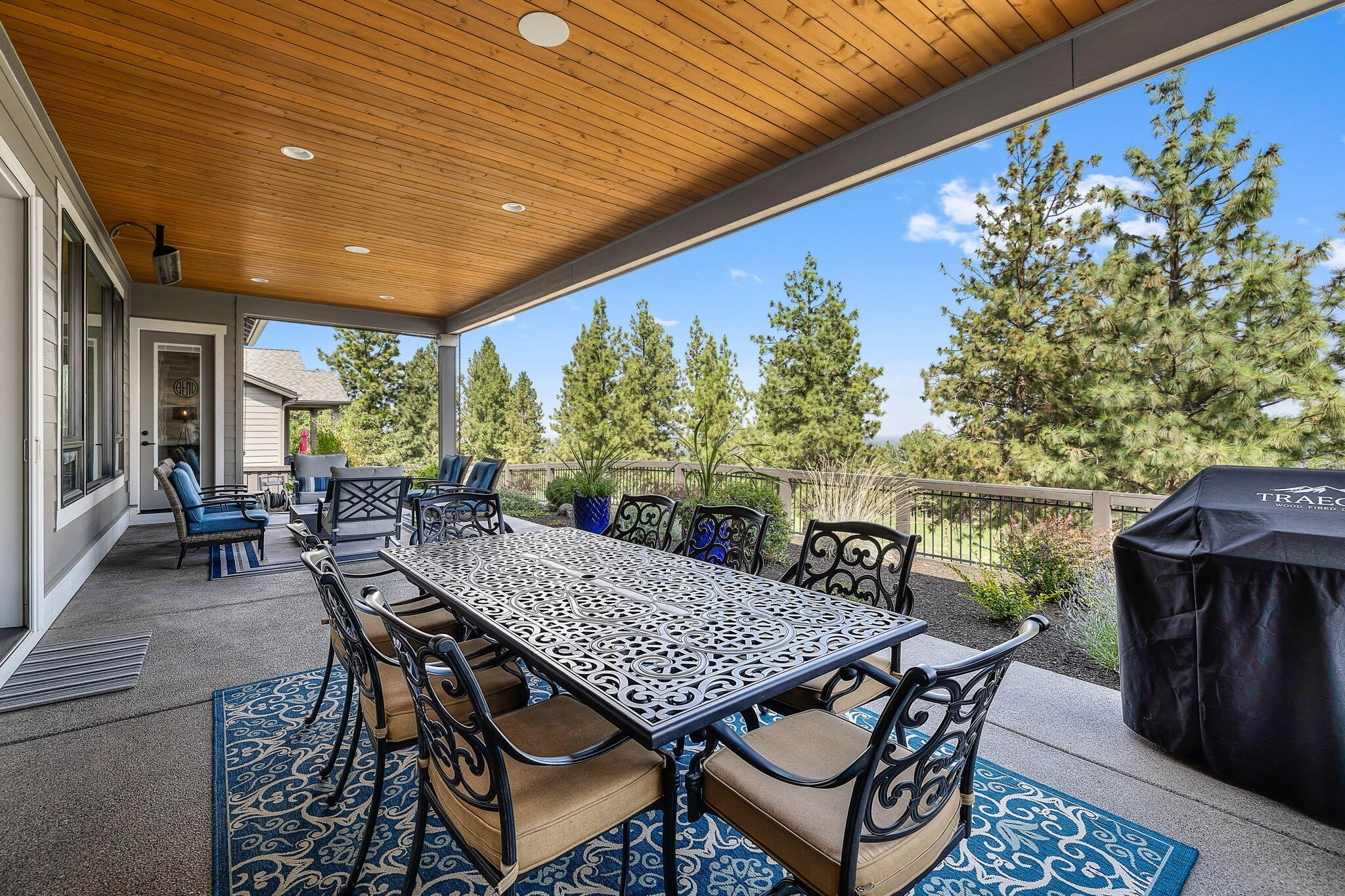3082 NW Hidden Ridge Drive