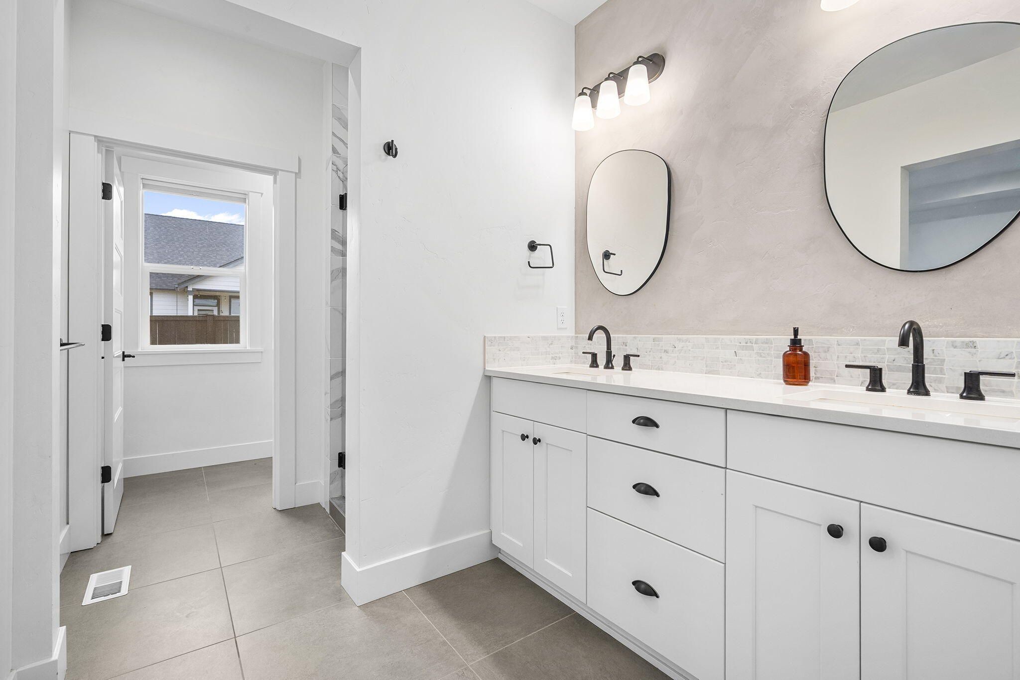 4327 SW Badger Creek Drive