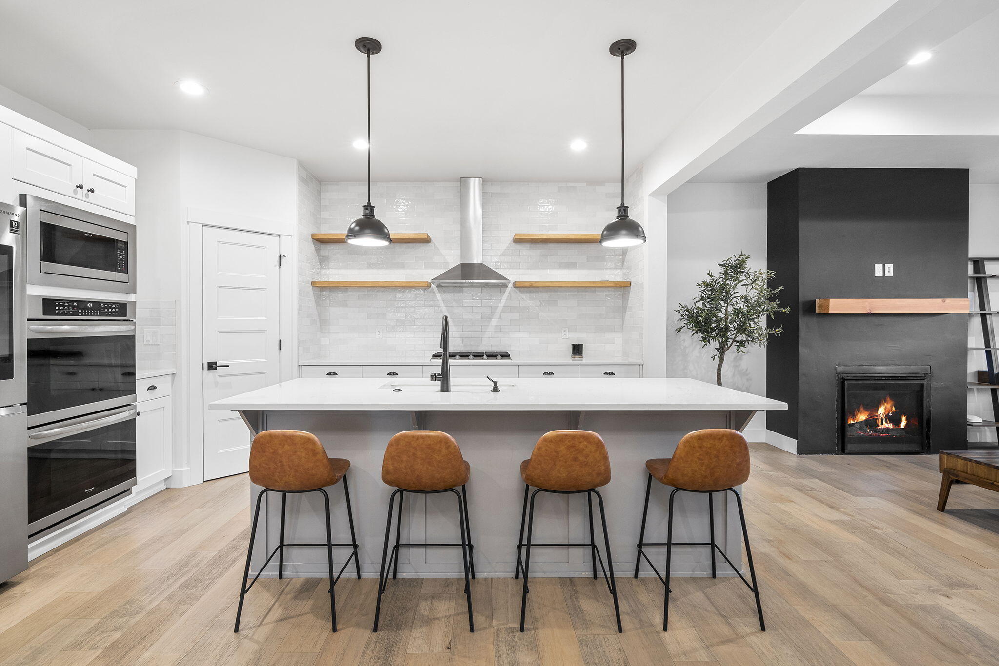 4327 SW Badger Creek Drive