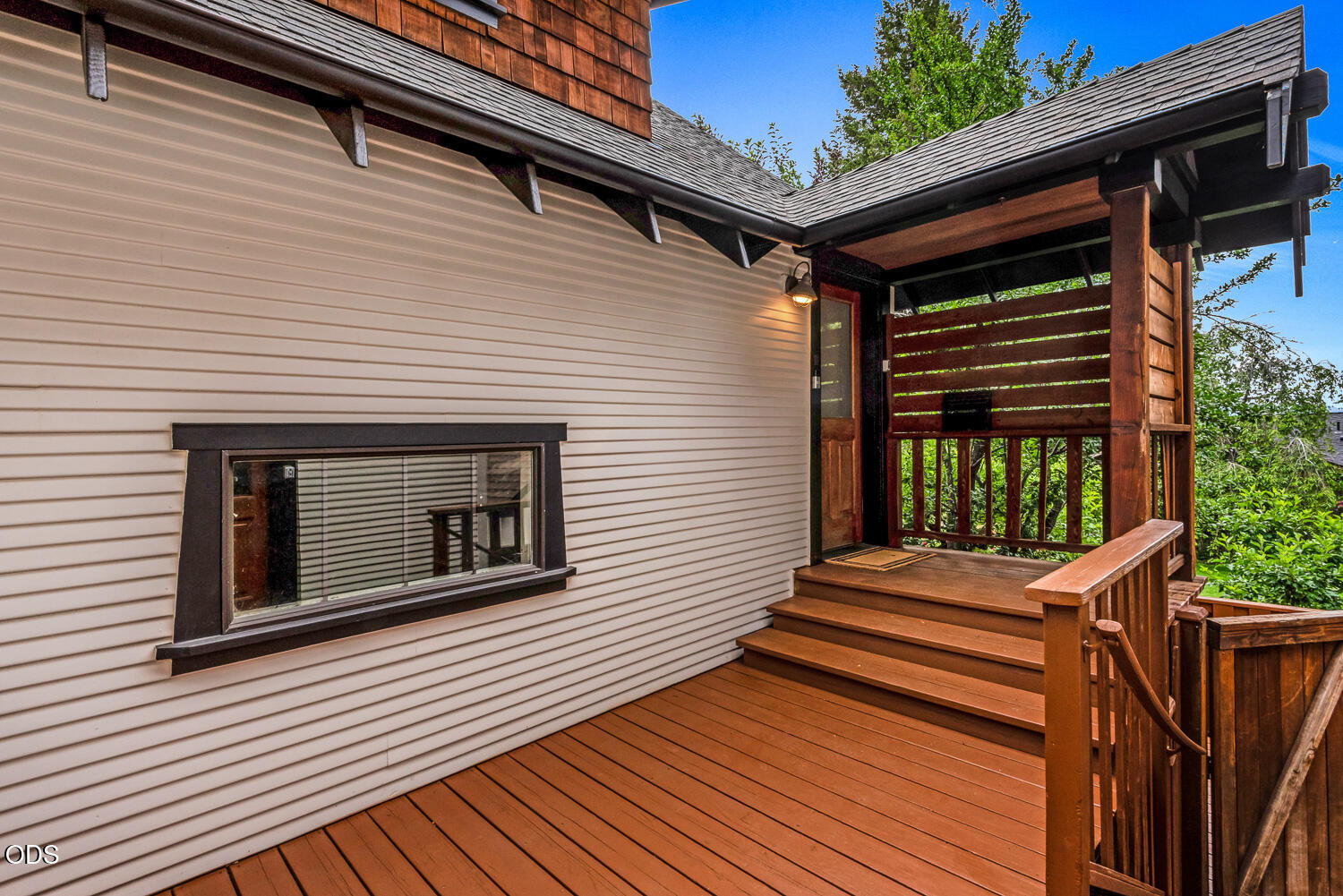 157 NW Black Hawk Avenue