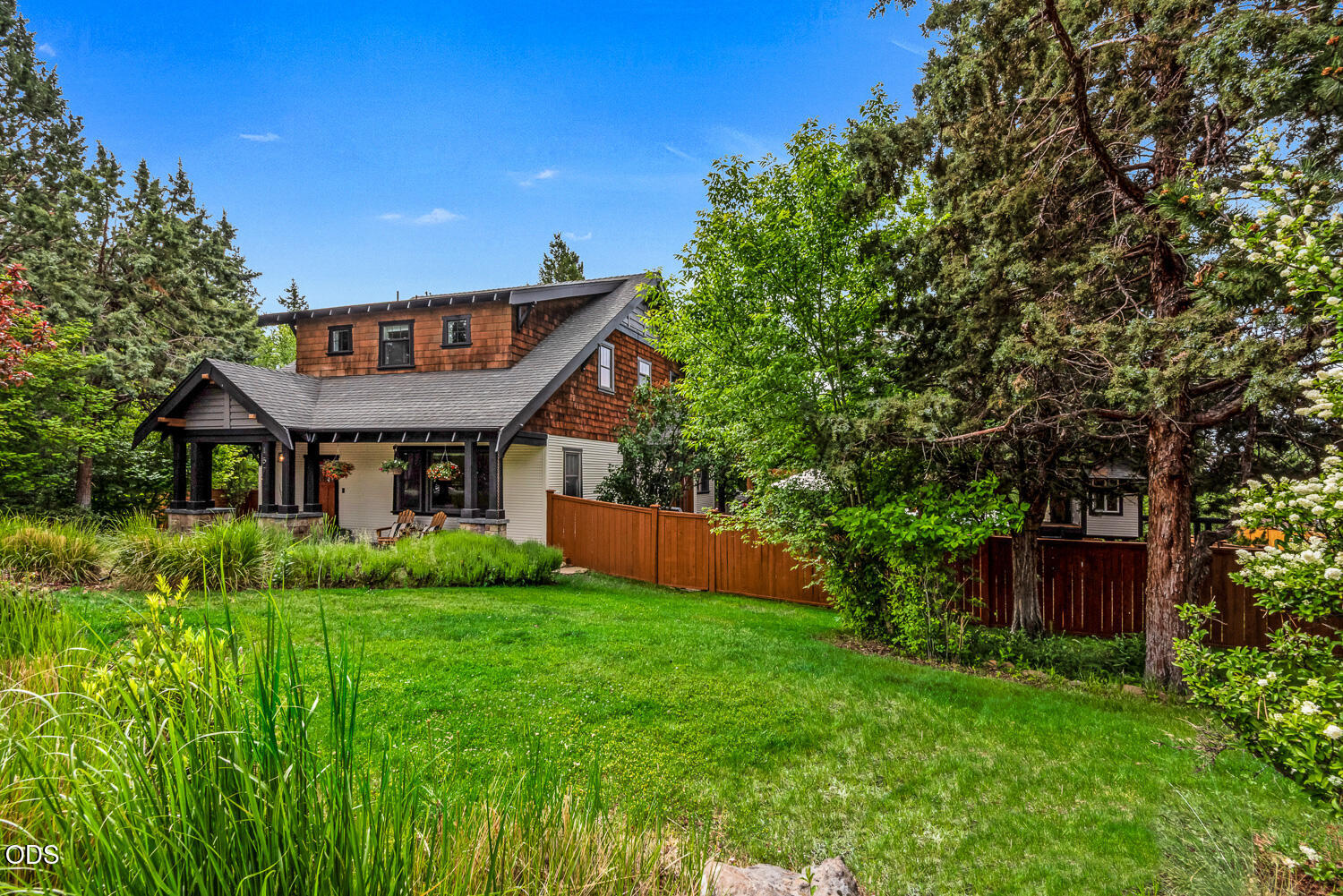 157 NW Black Hawk Avenue