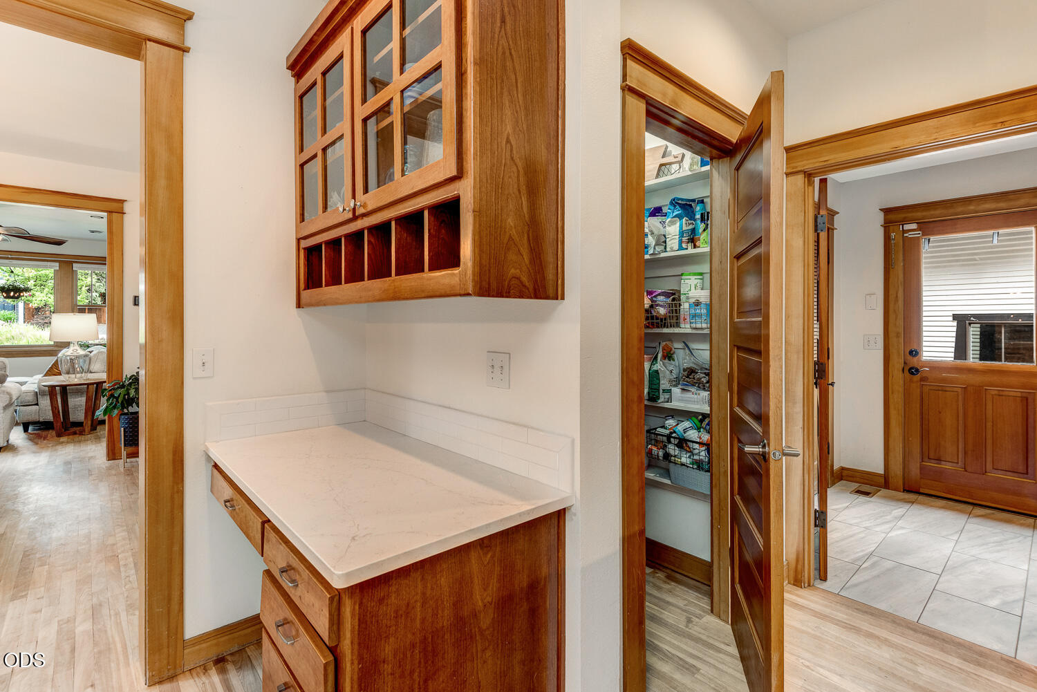 157 NW Black Hawk Avenue