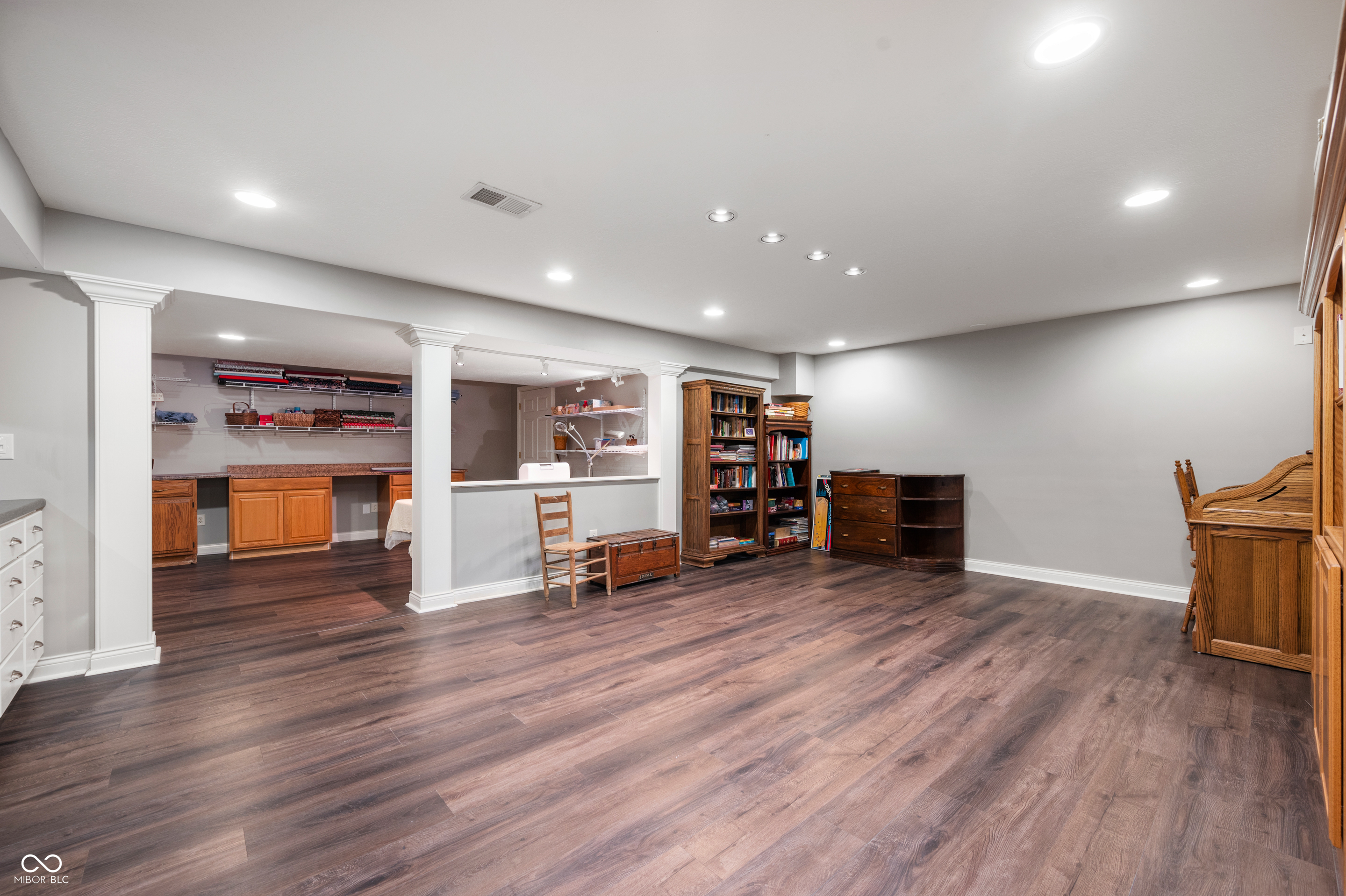 4841 Woodfield Drive