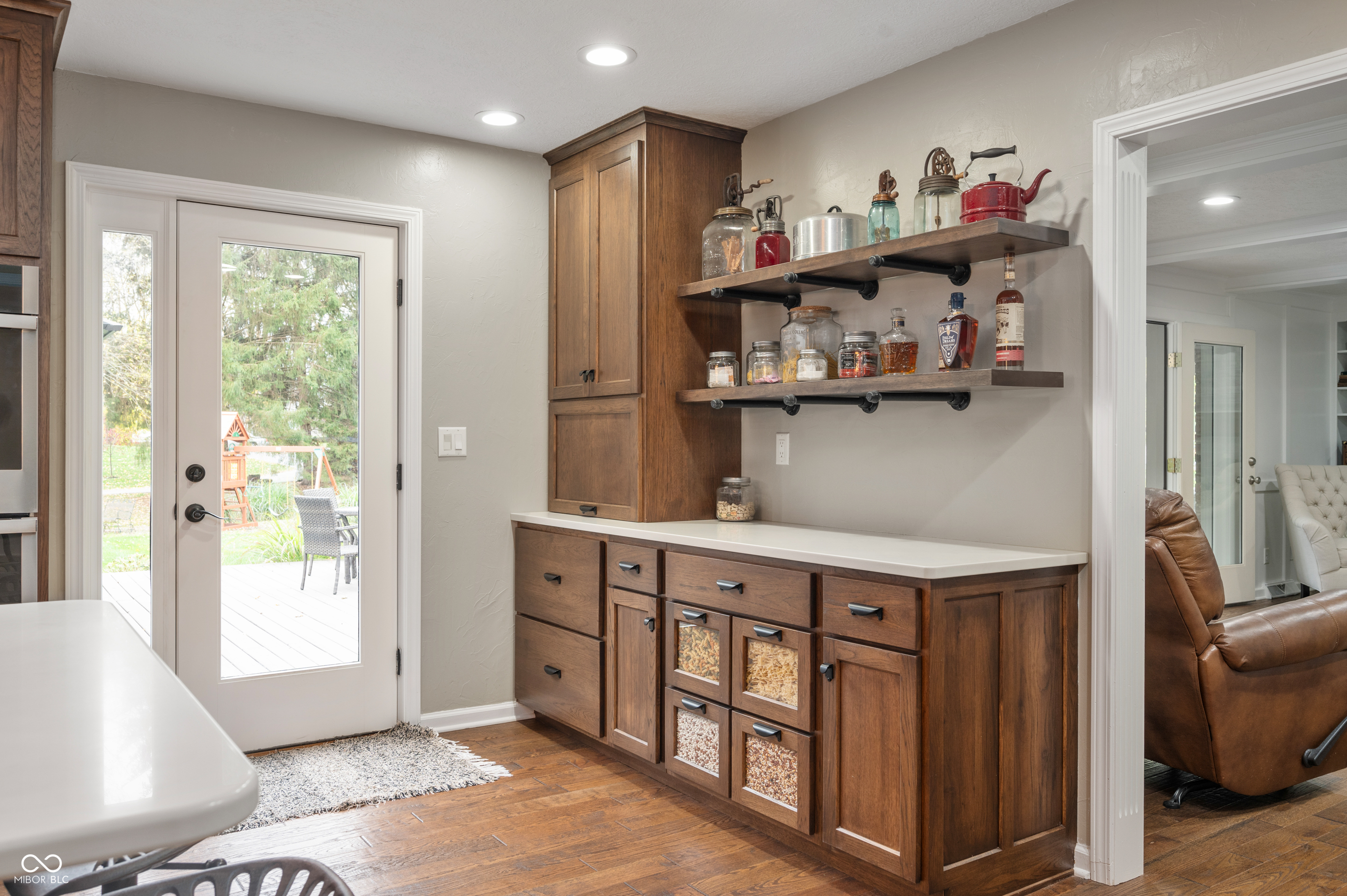 4841 Woodfield Drive