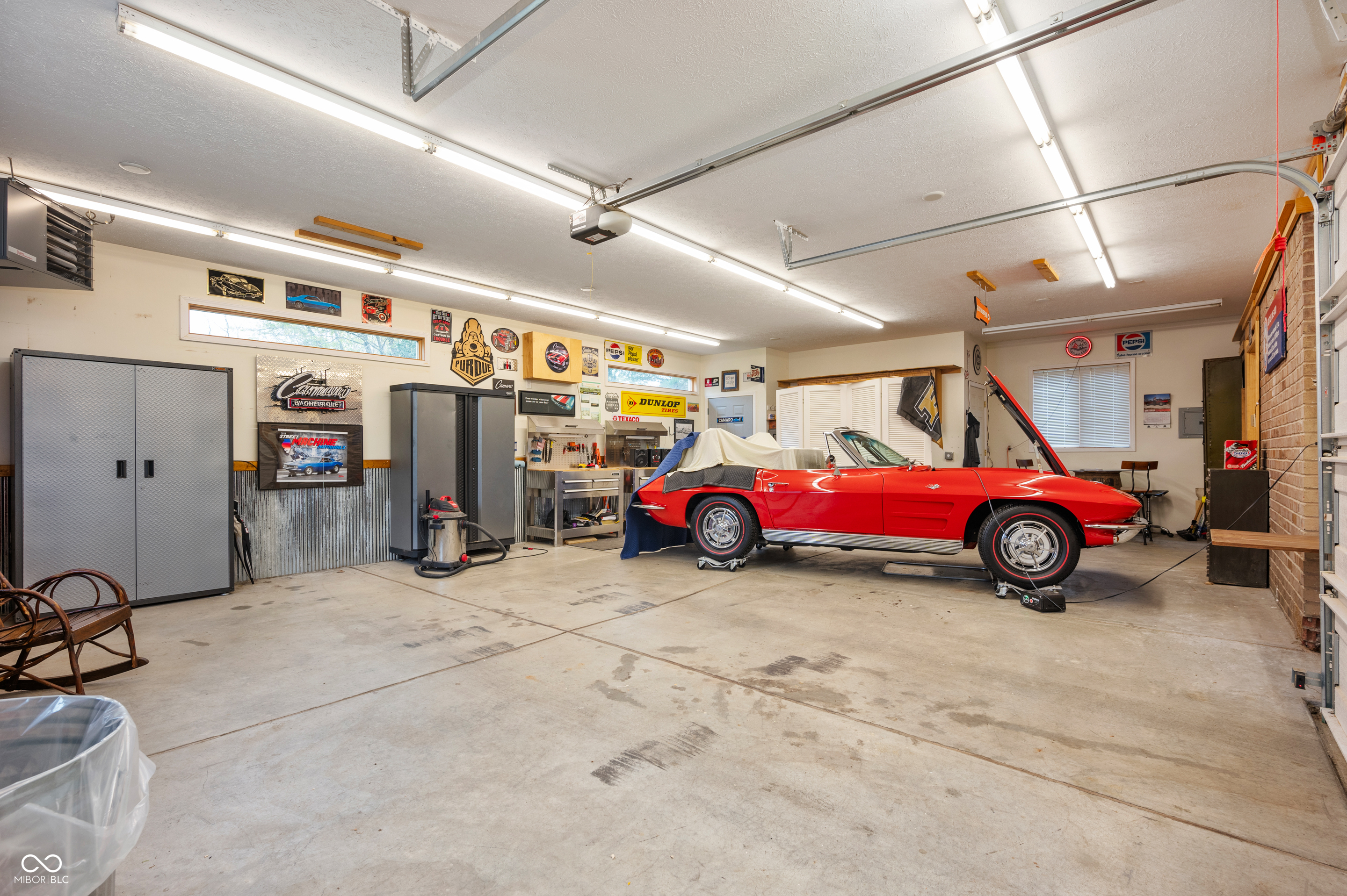 4841 Woodfield Drive