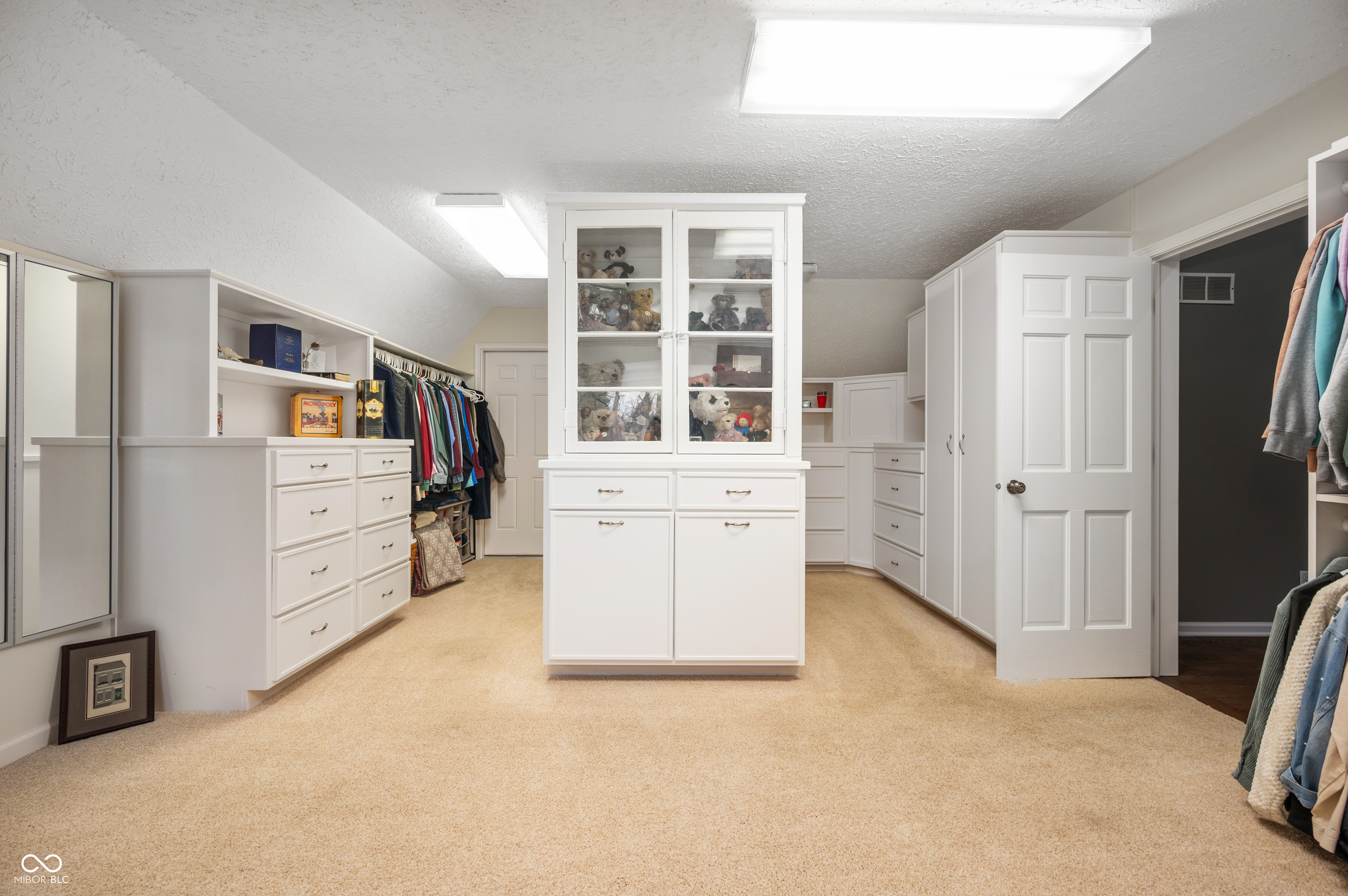 4841 Woodfield Drive