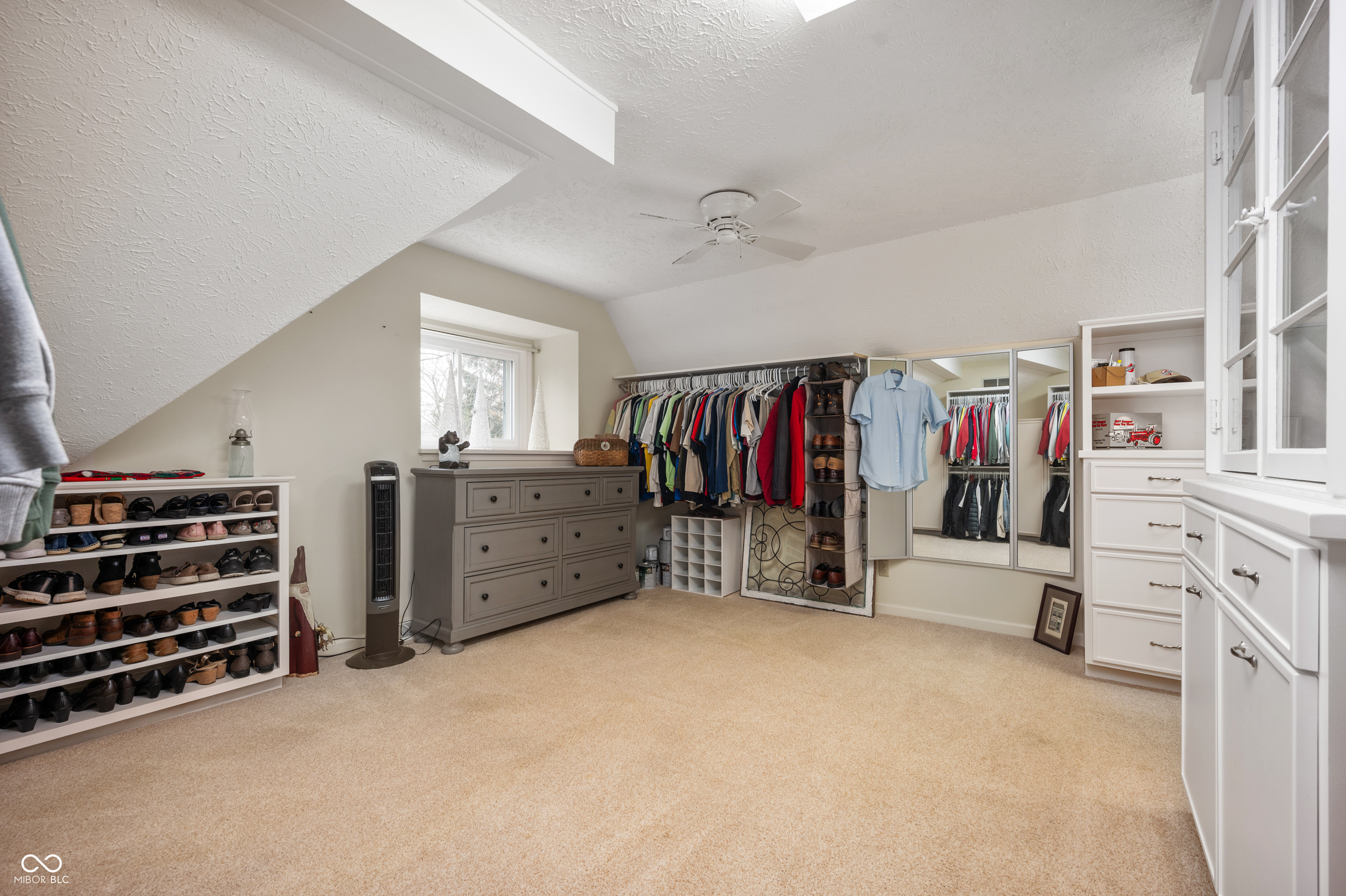 4841 Woodfield Drive
