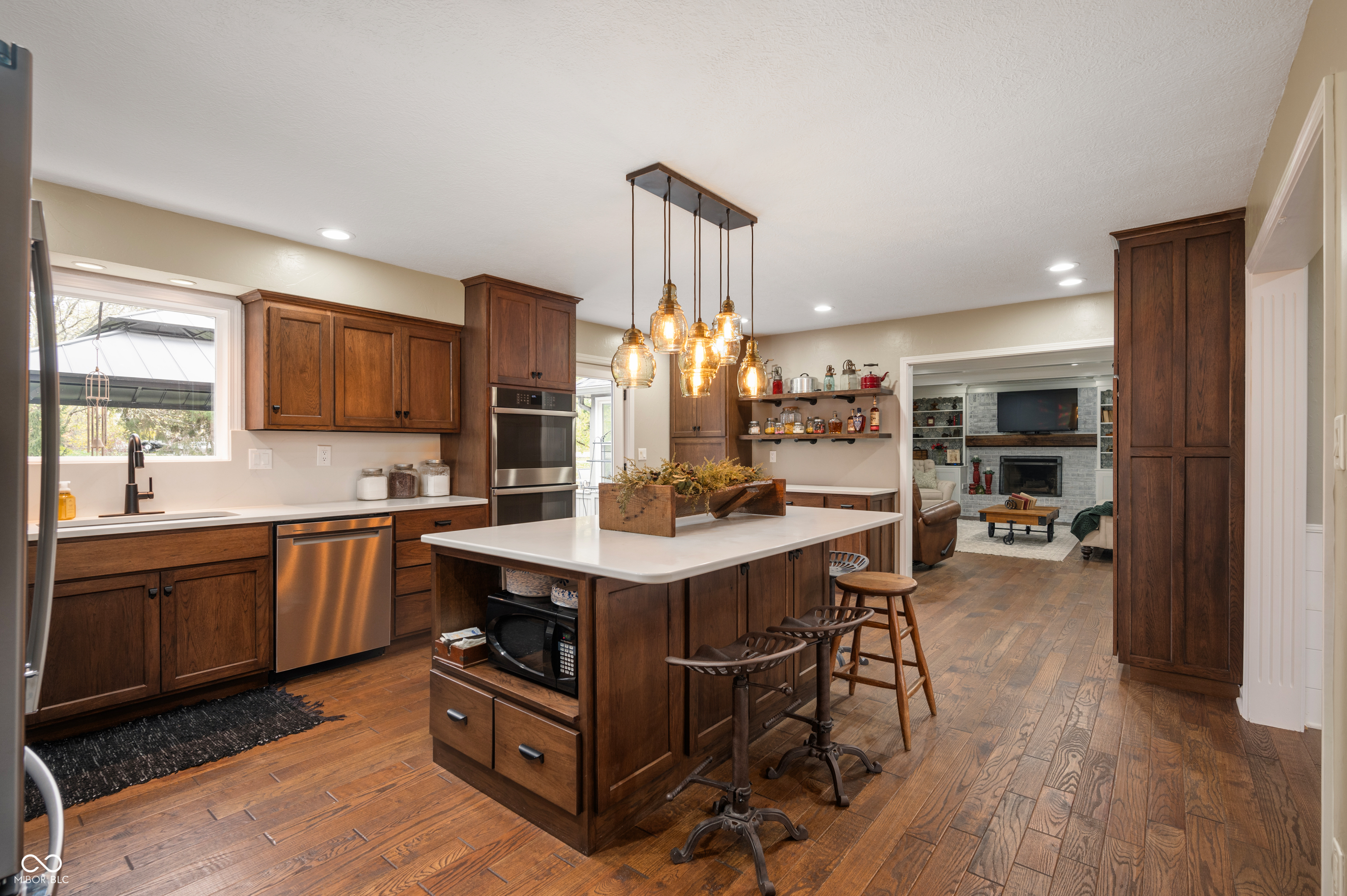4841 Woodfield Drive