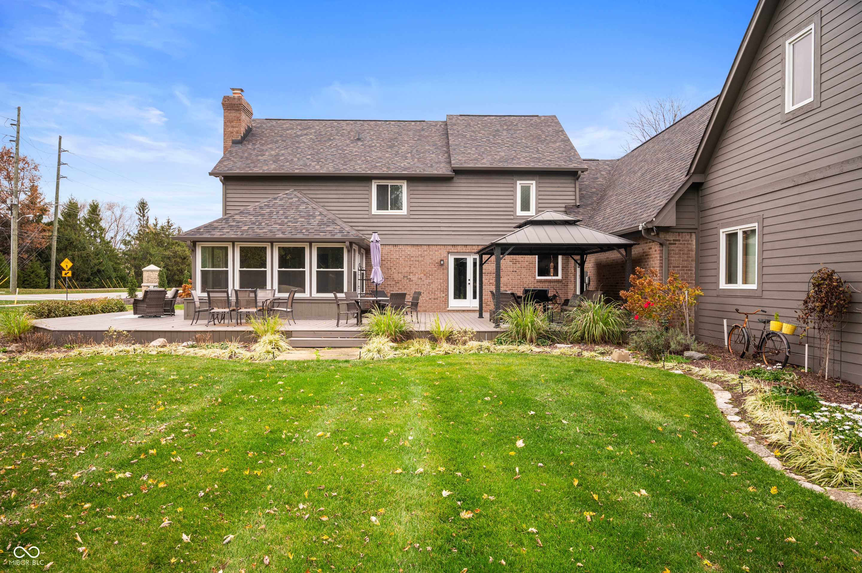 4841 Woodfield Drive