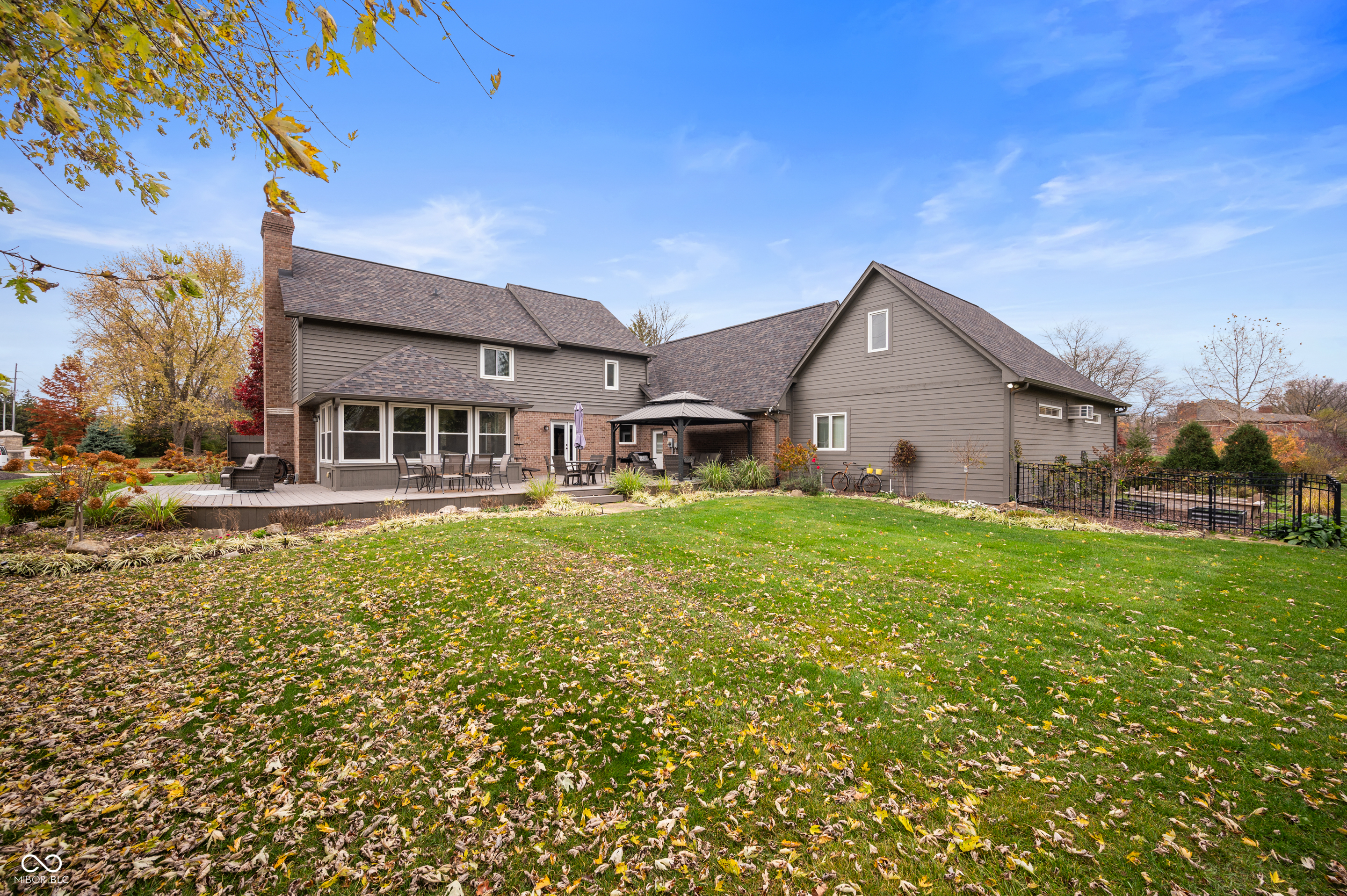 4841 Woodfield Drive