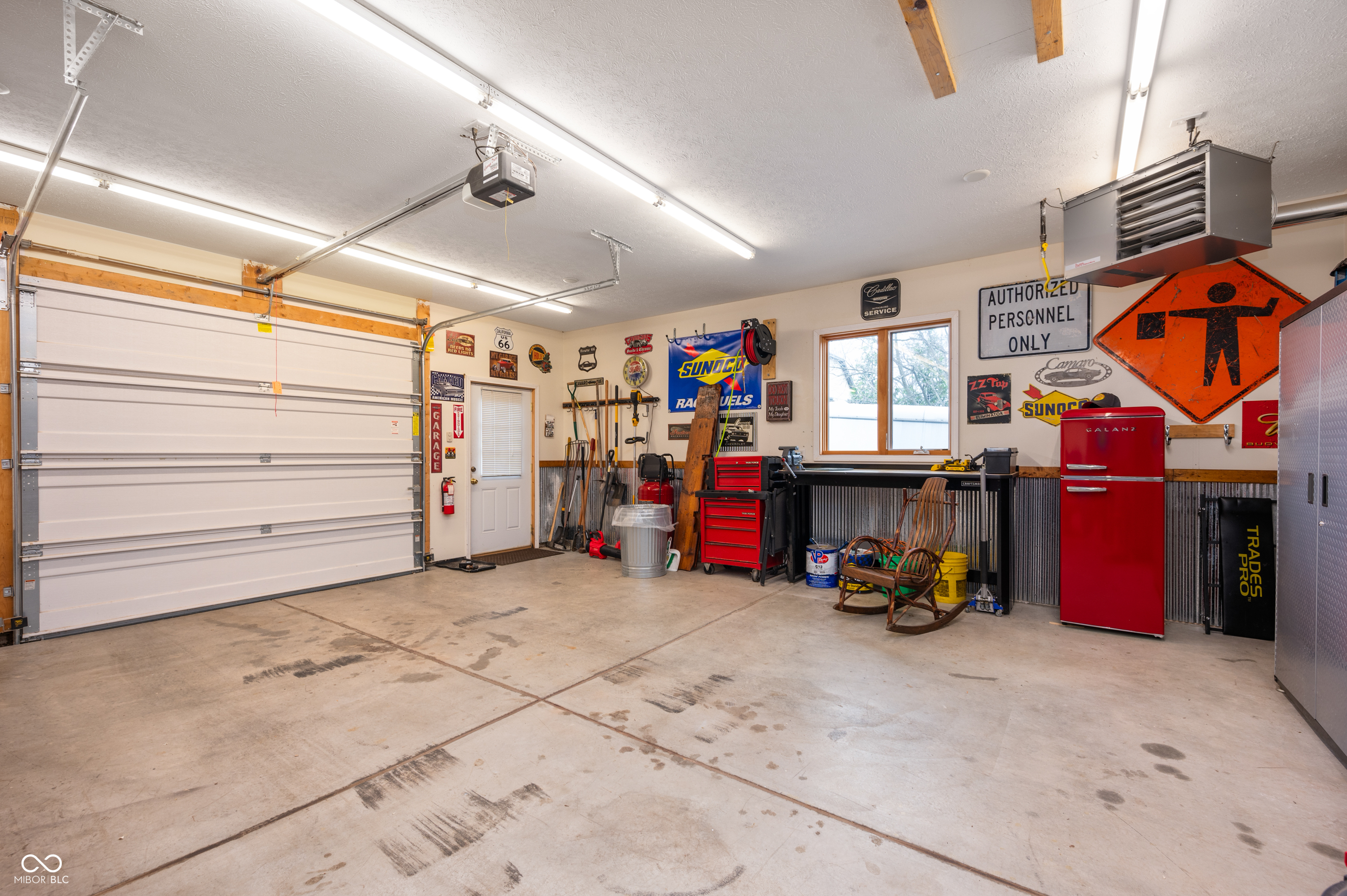4841 Woodfield Drive