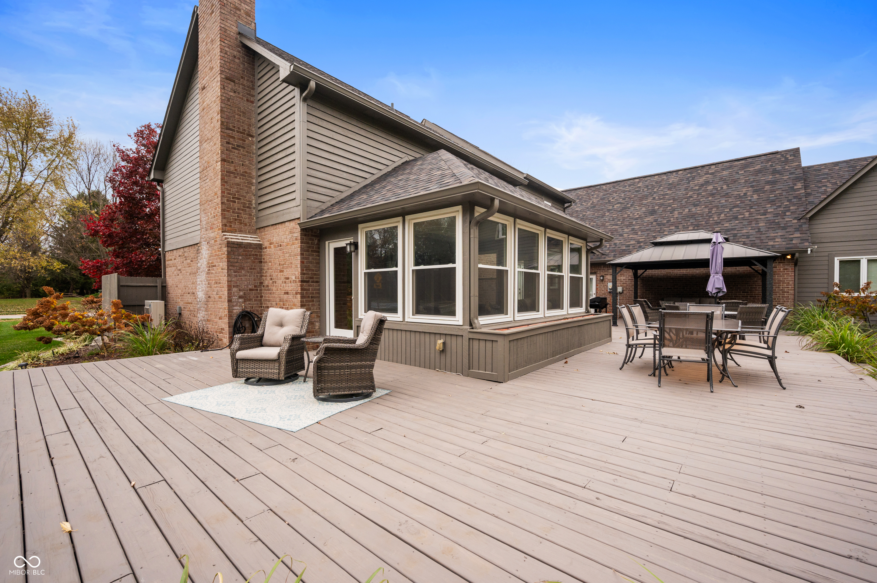 4841 Woodfield Drive
