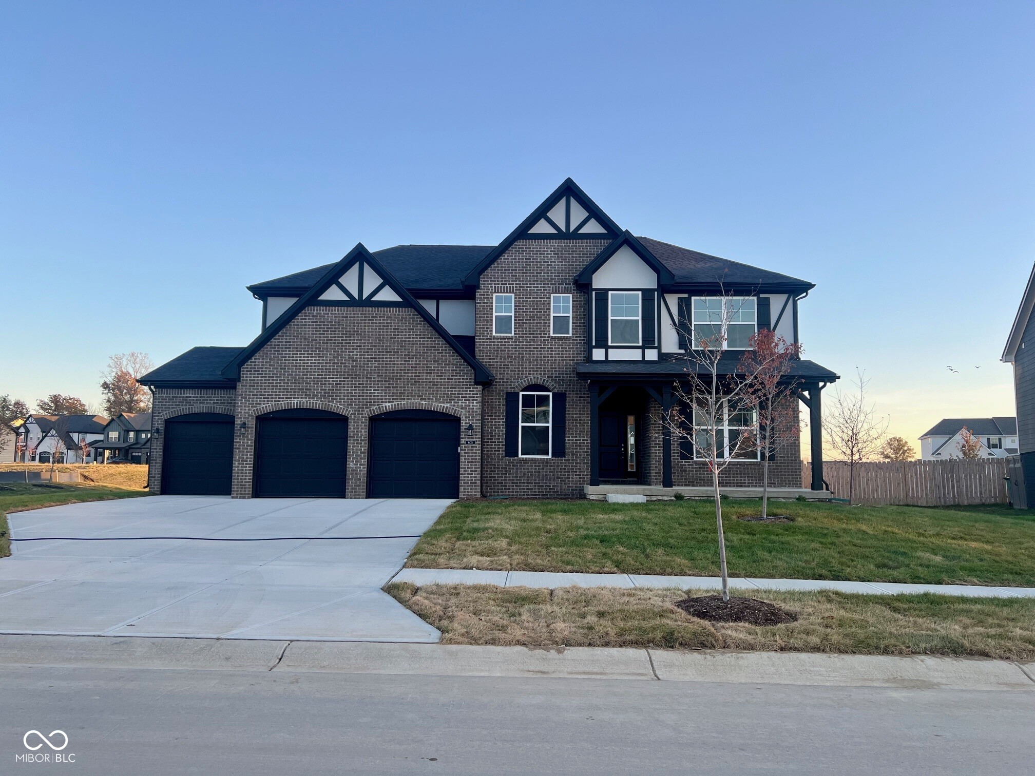 605 Tess Boulevard